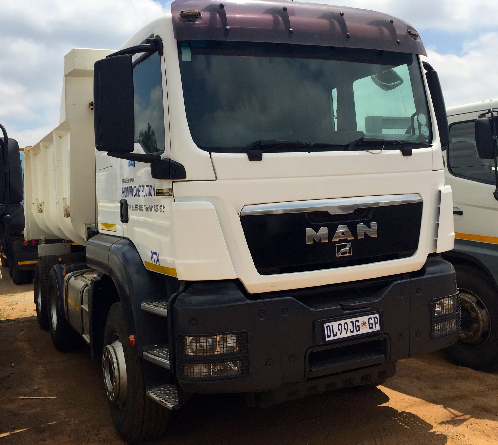 2011 MAN TGS33-440 10 CUBE TIPPER - (DL99JGGP)