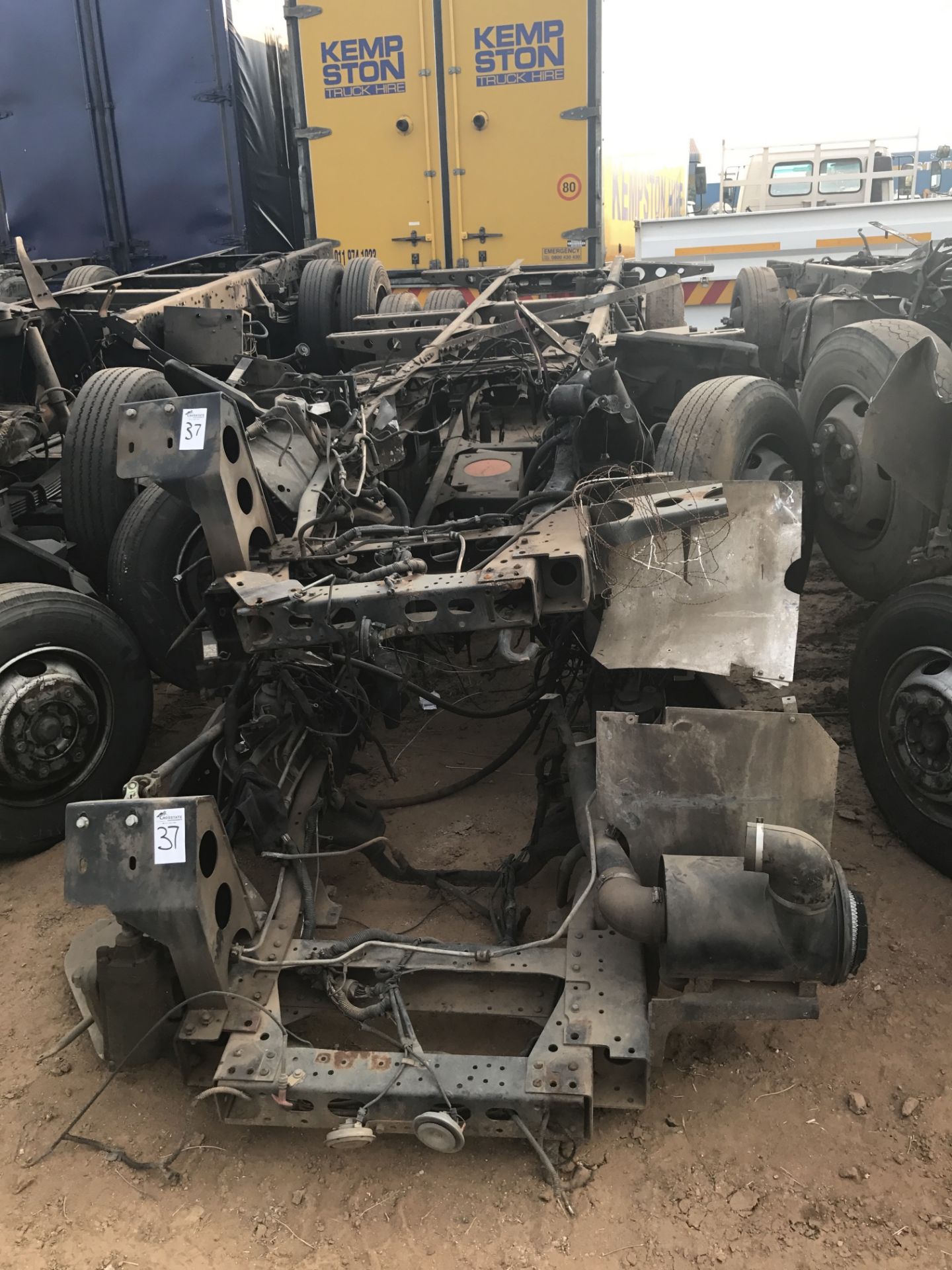 NISSAN CABSTAR 2 x CHASSIS - (ADD55300000002048,ADD55300000002532)