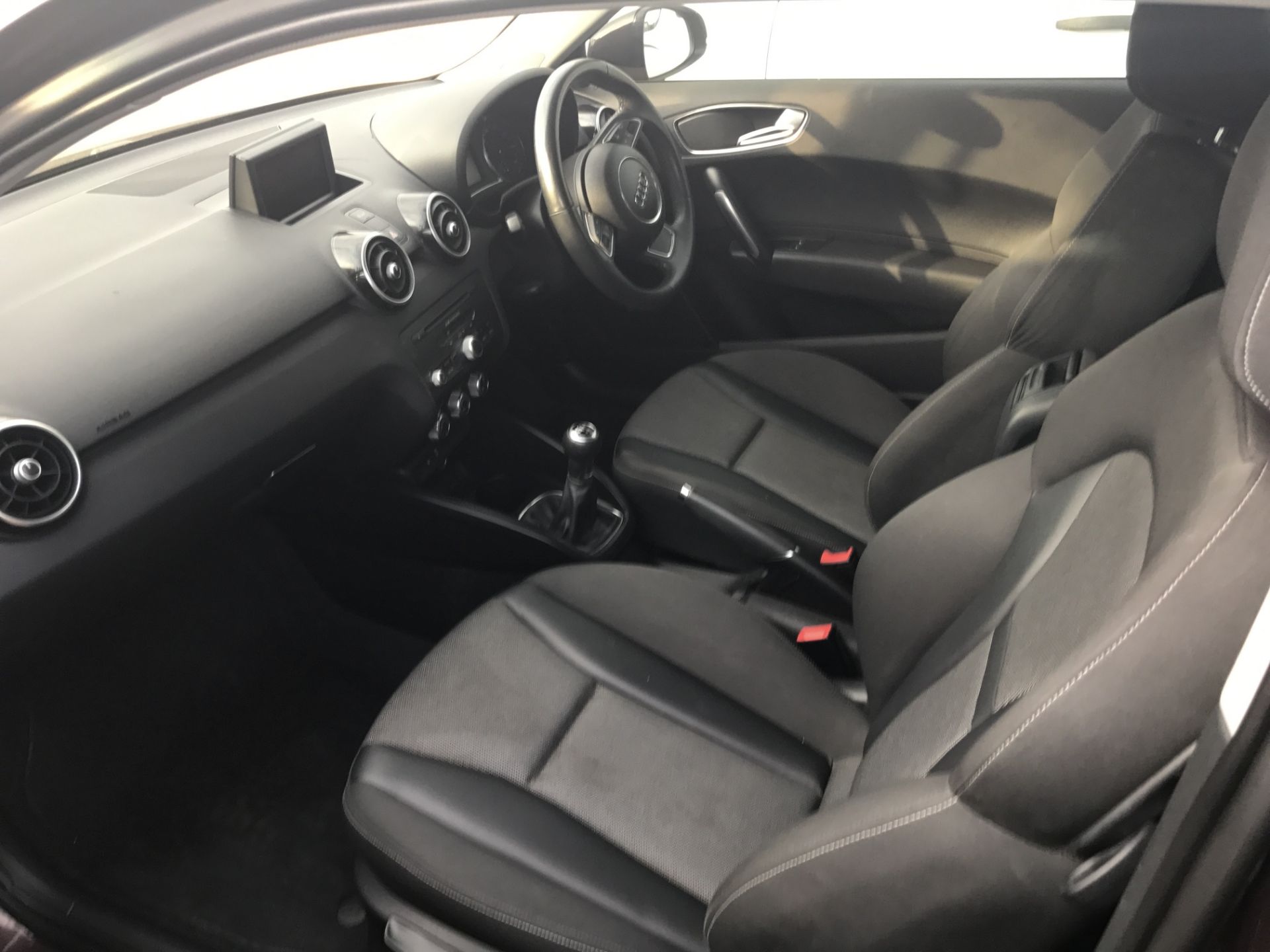 2012 AUDI A1 1.4T FSI HATCH BACK - (BT72LLGP) - Image 2 of 3