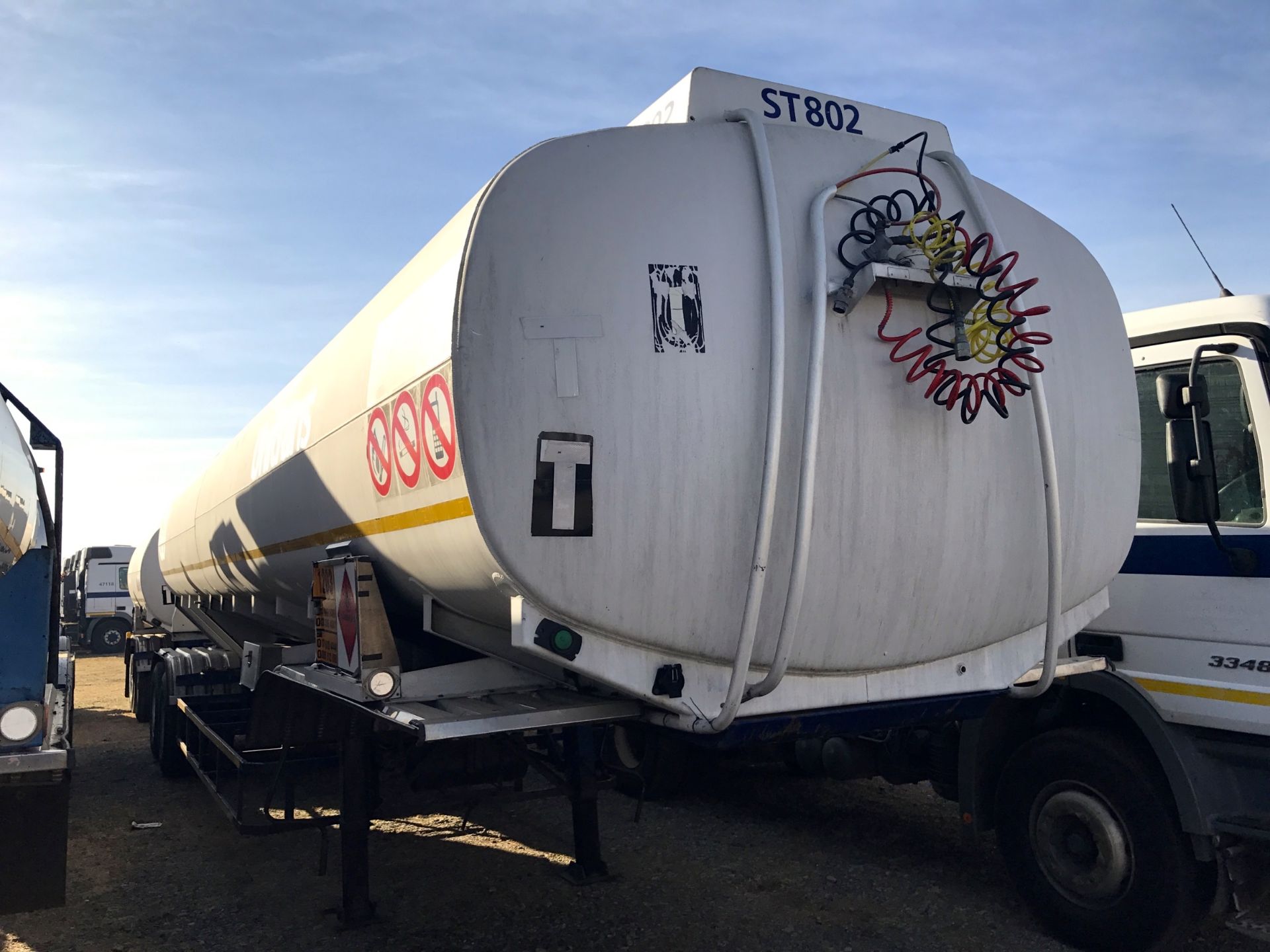 2005 GRW D/AXLE ALUMINIUM TANKER TRAILER WITH D/AXLE ALIMINIUM PUP - (ND73841/ND61165)