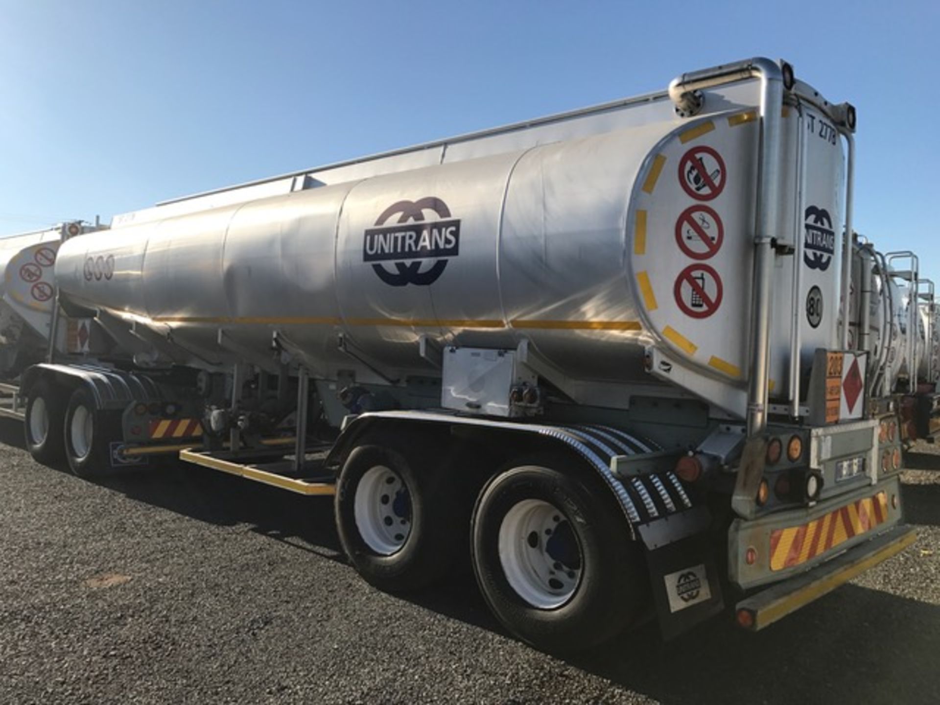 2006 ROUTE MANAGEMENT INTERLINK ALUMINIUM TANKER TRAILER (LOC: DARNALL, KZN) - (ND709496/ND712856) - Image 13 of 17