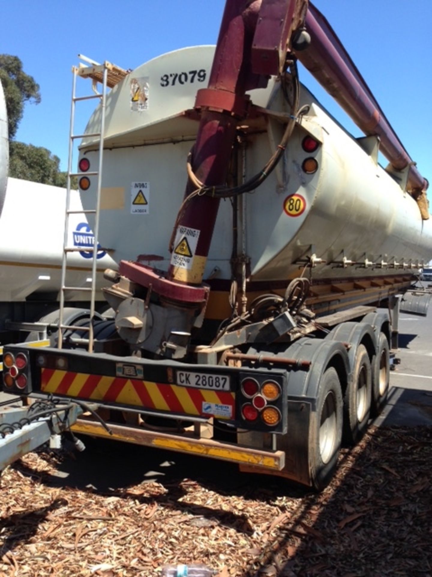 2008 TEE TRI-AXLE AUGER BULK TRAILER (MALMESBURY, W.C) - (CK28087) - Image 6 of 7