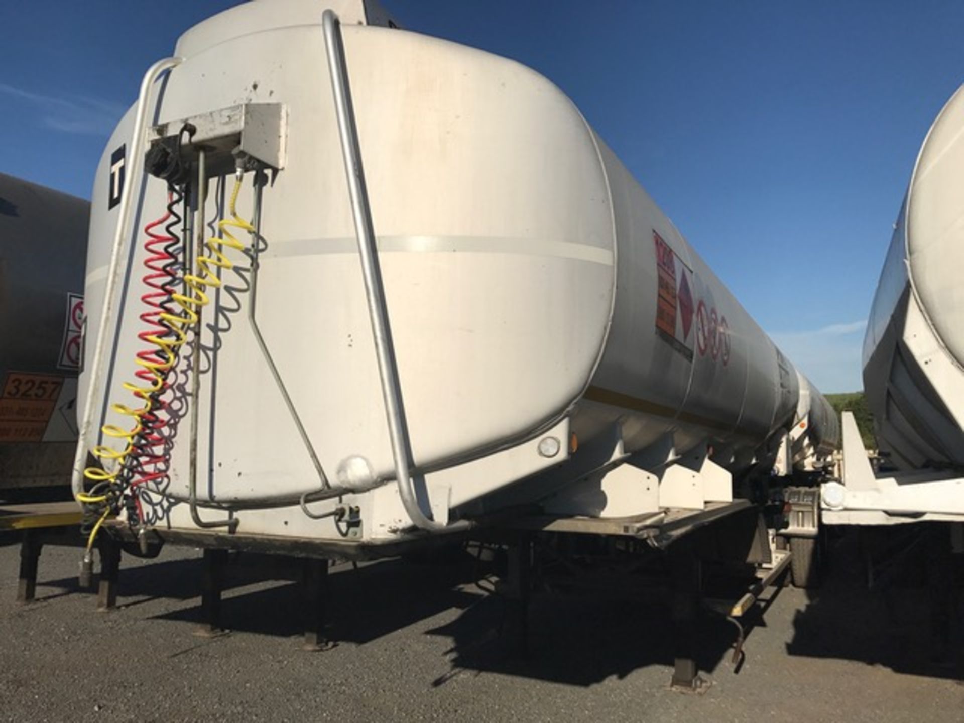 2006 ROUTE MANAGEMENT INTERLINK ALUMINIUM TANKER TRAILER (LOC: DARNALL, KZN) - (TMV516/TNM166GP) - Image 3 of 18