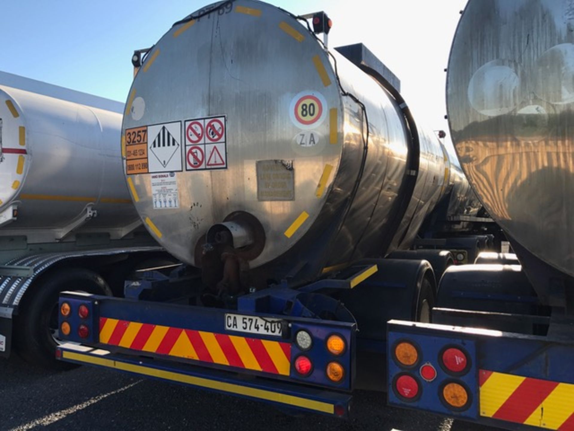 2003 HENRED TRI-AXLE BITUMEN TANKER TRAILER + D/AXLE BITUMEN PUP TRAILER (LOC: DARNALL, KZN) - ( - Image 12 of 15