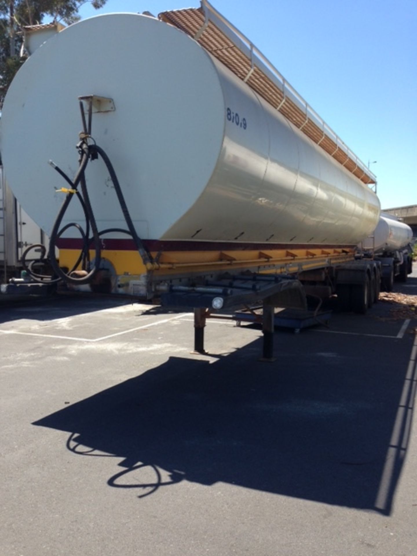 2008 TEE TRI-AXLE AUGER BULK TRAILER (MALMESBURY, W.C) - (CK28087) - Image 3 of 7