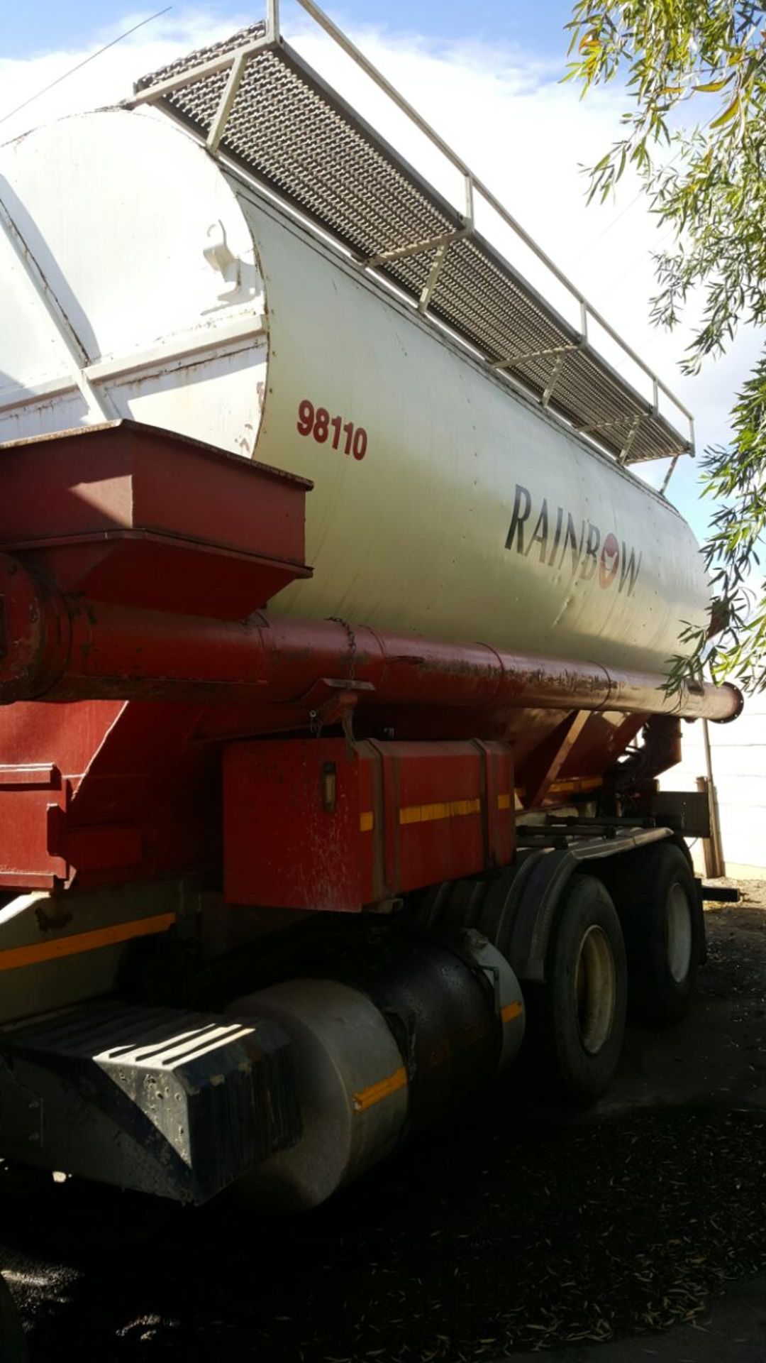 2000 INTERNATIONAL 9800 RIGID AUGER BULK FEED TANKER (LOC: WORCESTER, W.C) (505,683KM) - (CW23960) - Image 8 of 10