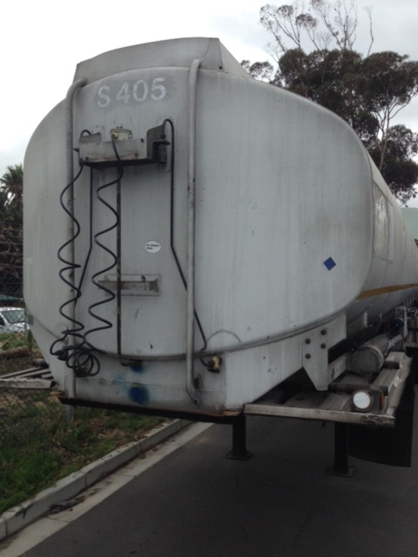 1995 ROSBY TRI-AXLE ALUMINIUM FUEL TRAILER (LOC: CAPETOWN) - (7480)