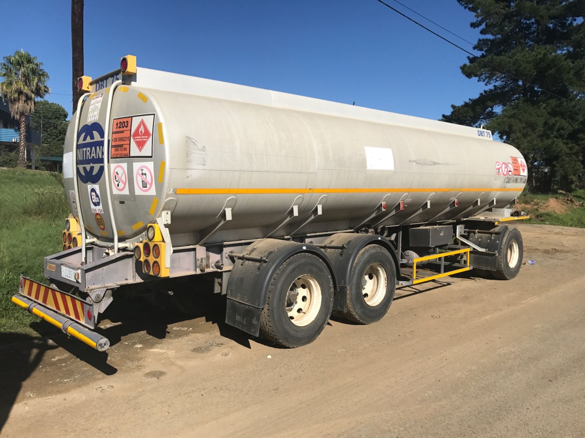 2005 GRW TRI-AXLE D/BAR ALUMINIUM FUEL TANKER TRAILER (LOC: MASERU, LESOTHO) - (RYG059GP) - Image 7 of 7