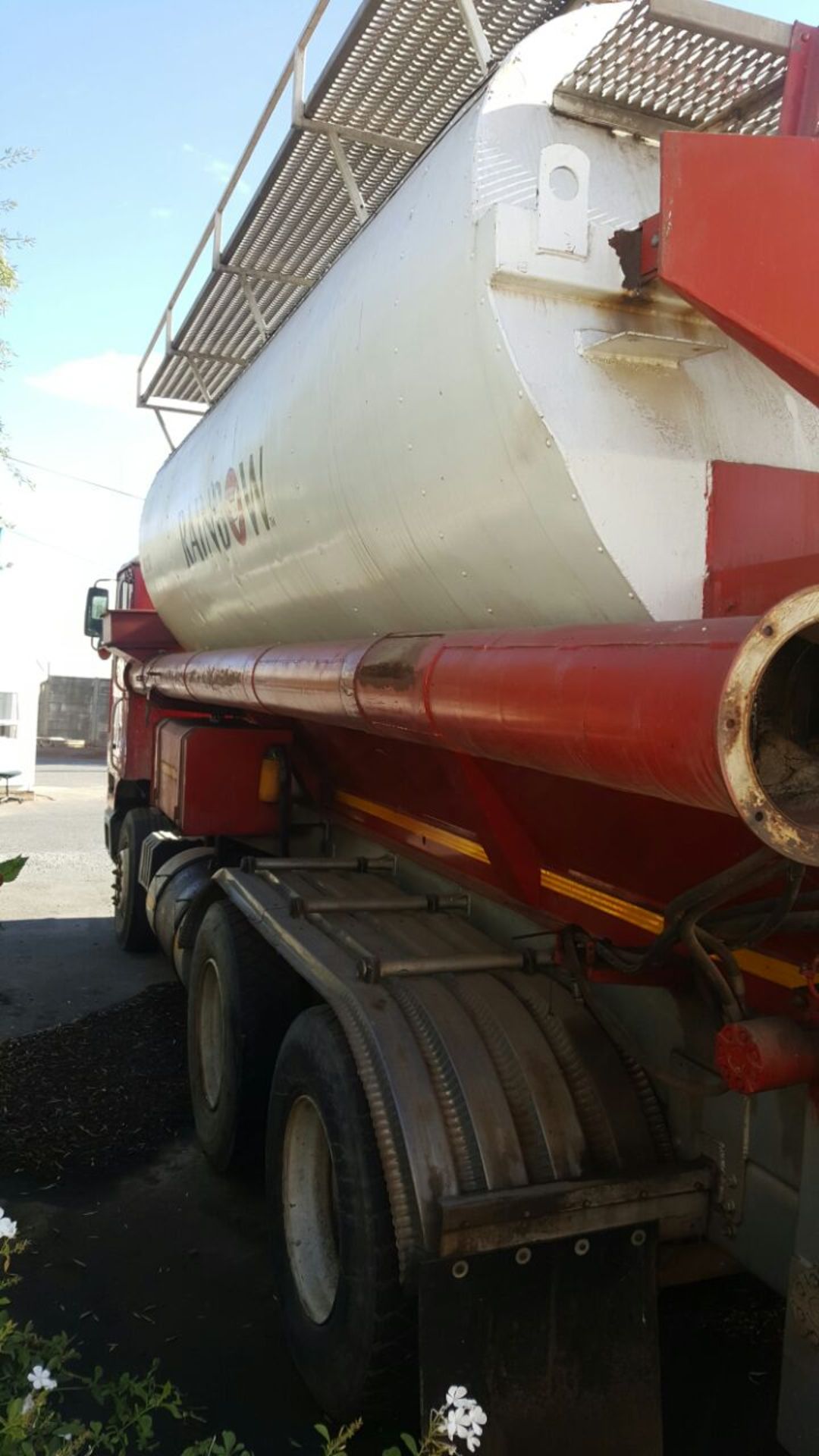 2000 INTERNATIONAL 9800 RIGID AUGER BULK FEED TANKER (LOC: WORCESTER, W.C) (505,683KM) - (CW23960) - Image 10 of 10