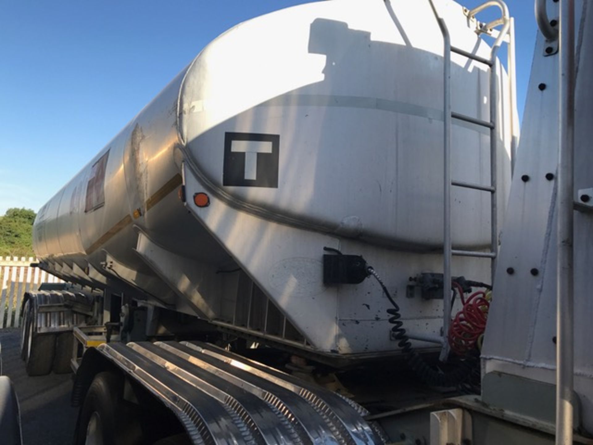 2006 ROUTE MANAGEMENT INTERLINK ALUMINIUM TANKER TRAILER (LOC: DARNALL, KZN) - (TMV516/TNM166GP) - Image 11 of 18