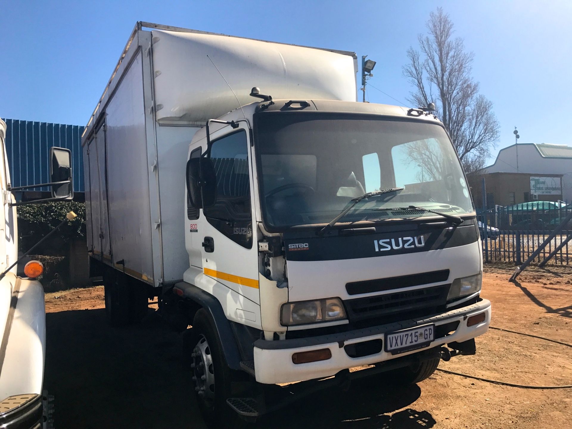 2007 ISUZU FTR800 V/VAN - (VXV715GP)