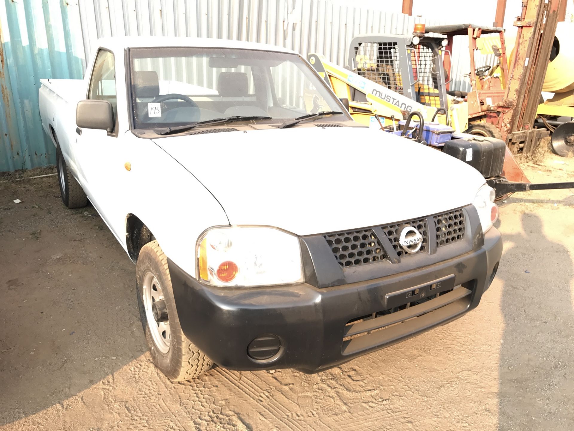 2015 NISSAN NP300 2.0L PETROL LDV - (221073342QM1)