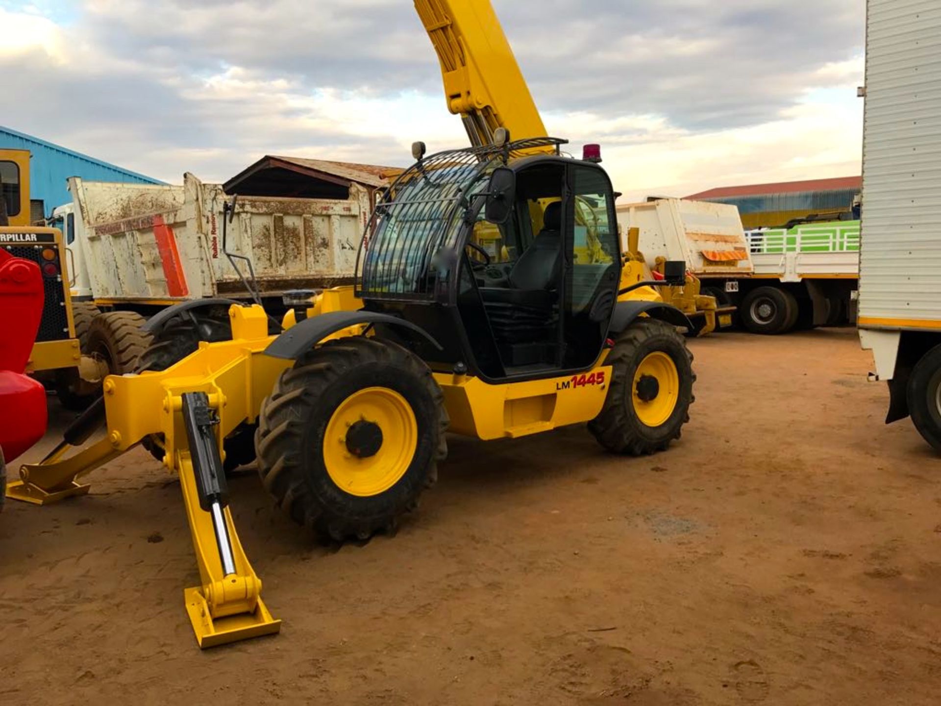 2009 NEW HOLLAND LM1445 4X4 TELEHANDLER - (N7HK35114)