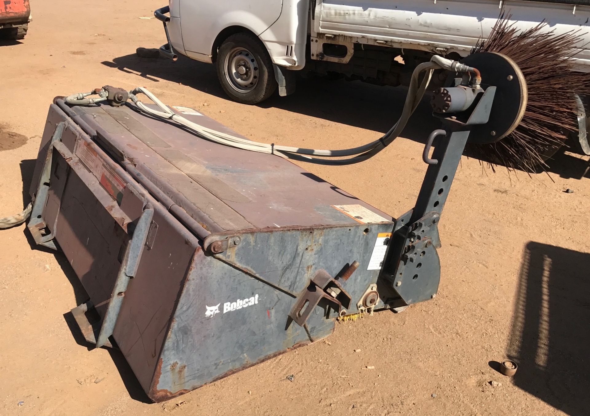 2007 BOBCAT S175B SKIDSTEER WITH BUCKET, SWEEPER, GRADER ATTACHMENT - (530114896) - Image 7 of 7