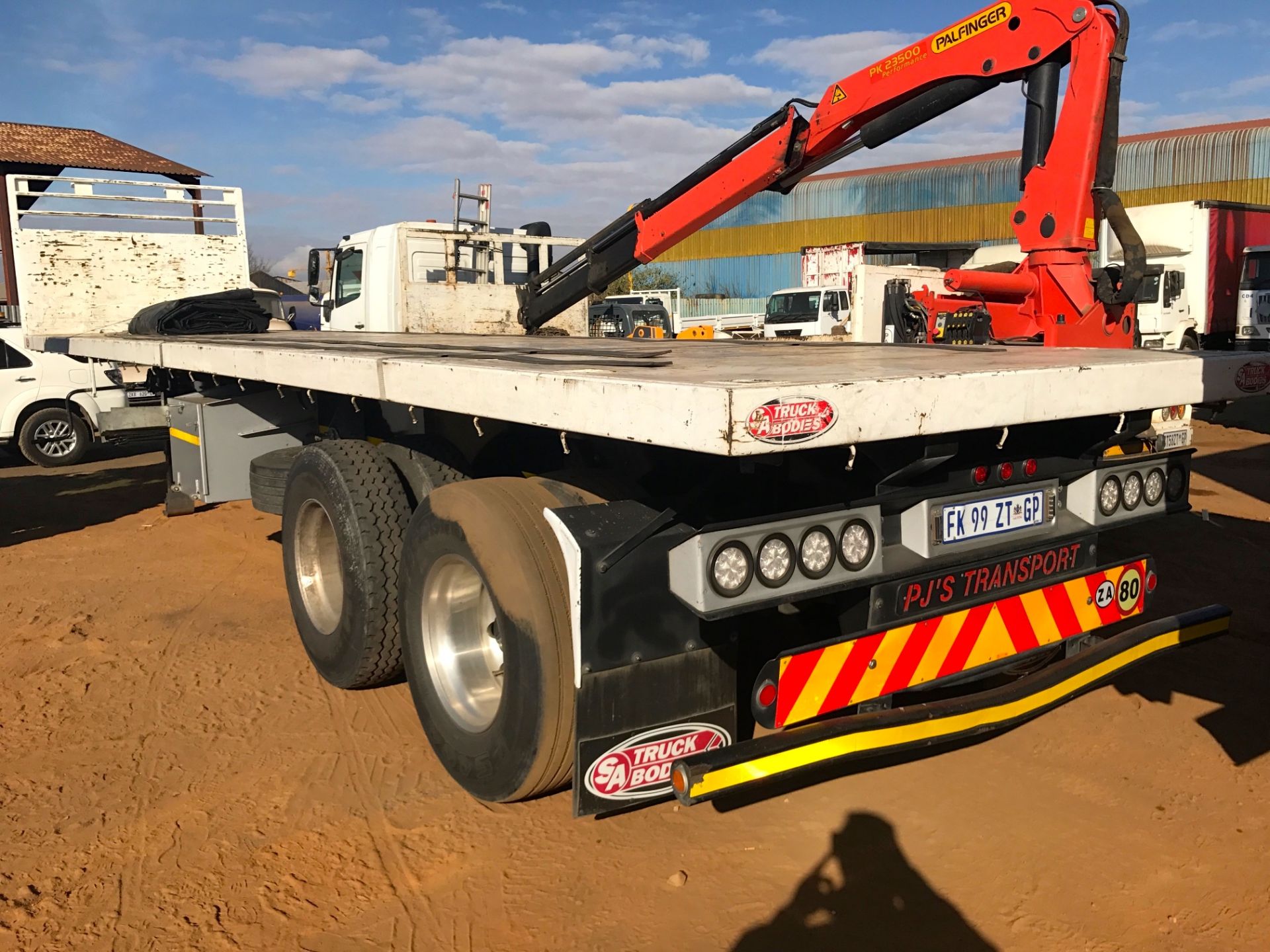 2016 SA TRUCK BODIES D/AXLE F/DECK TRAILER - (FK99ZTGP) - Image 2 of 2