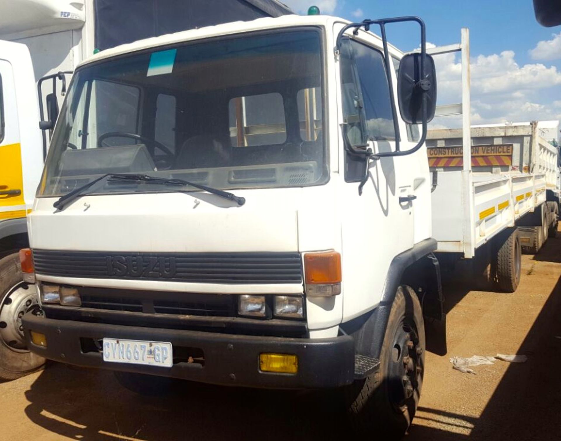 1990 ISUZU F6500 D/SIDE - (CYN667GP)