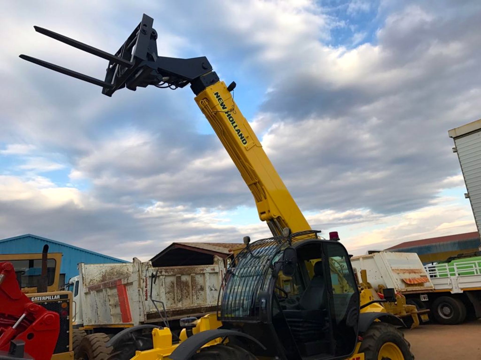 2009 NEW HOLLAND LM1445 4X4 TELEHANDLER - (N7HK35114) - Image 2 of 6