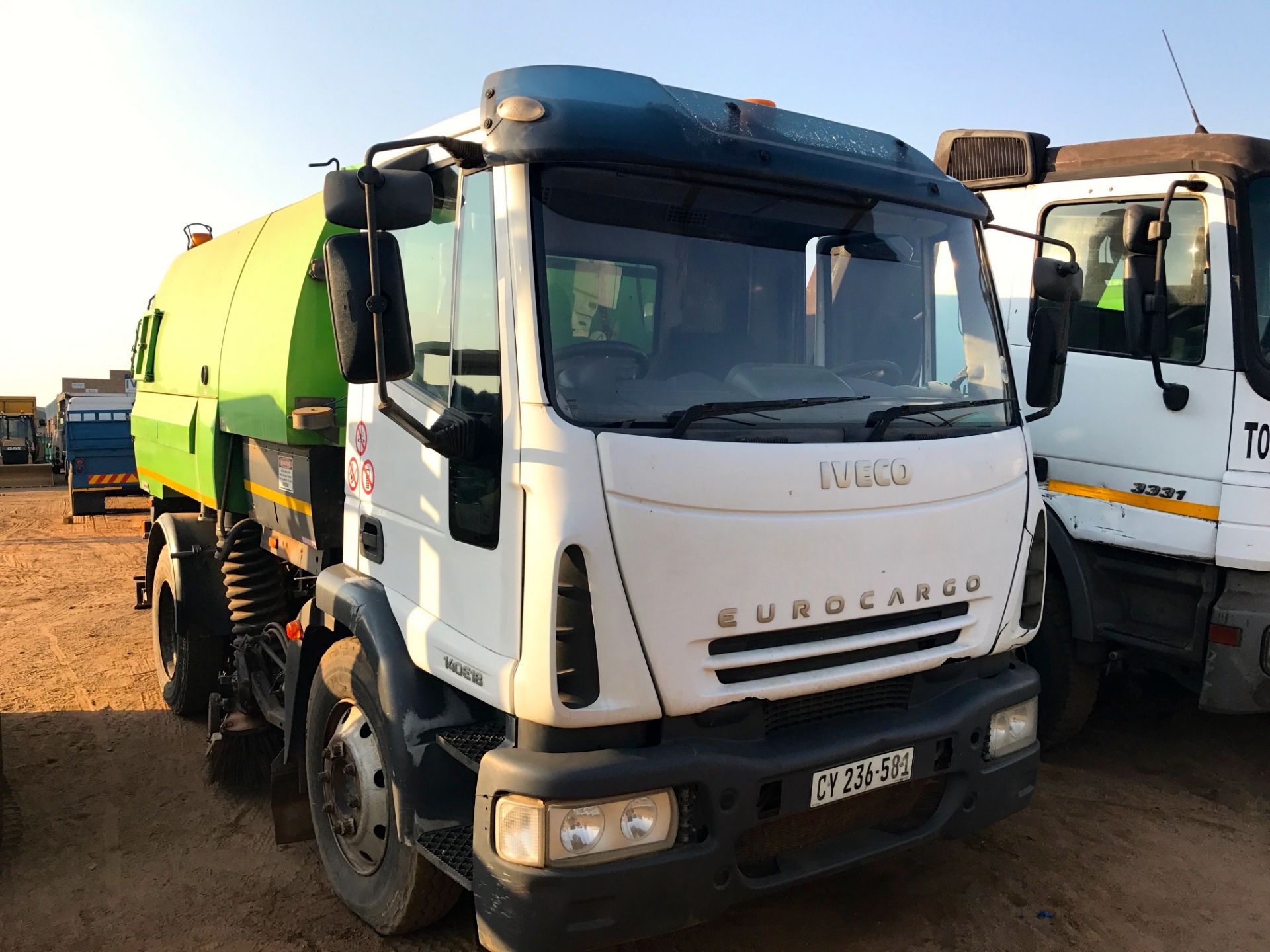 2007 IVECO 140E18 WITH JOHNSTON ROAD SWEEPER - (CY236581)