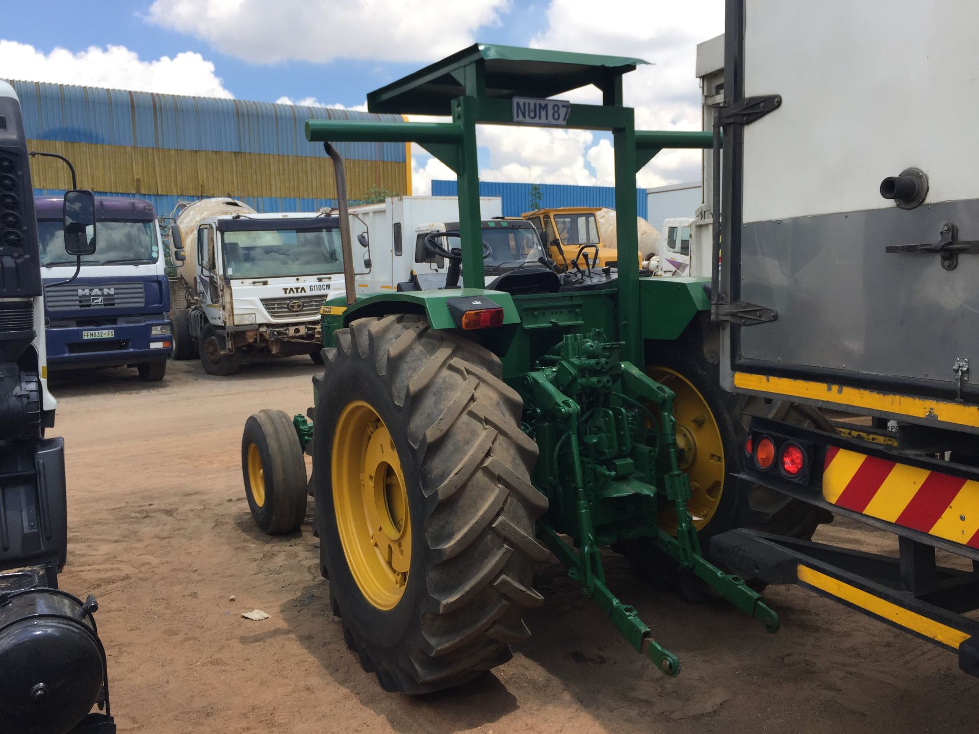 1997 JOHN DEERE 6300 4X2 TRACTOR - (NUM8760) - Image 2 of 2