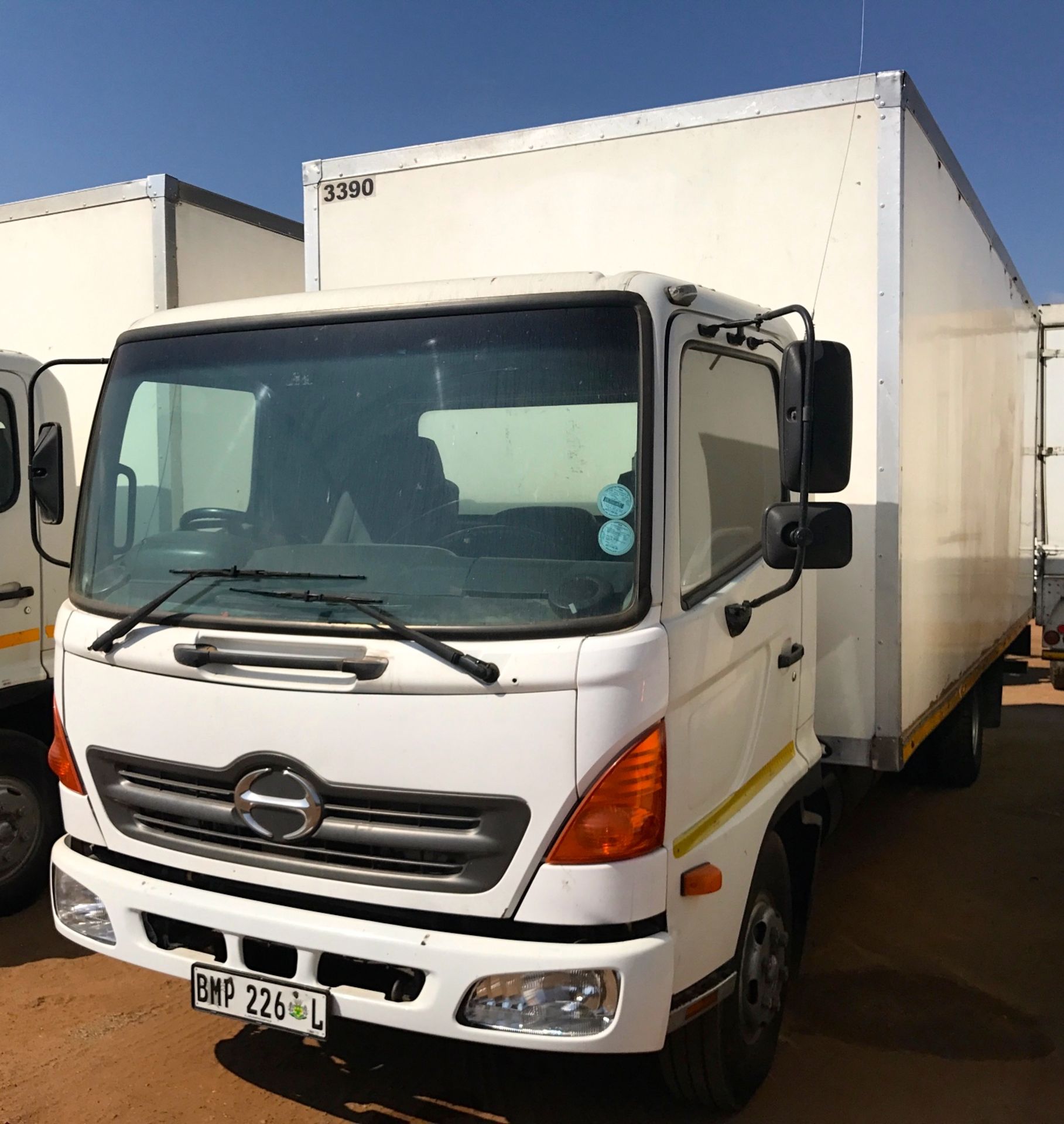 2007 TOYOTA HINO 500 10-176 V/VAN - (BMP226L )