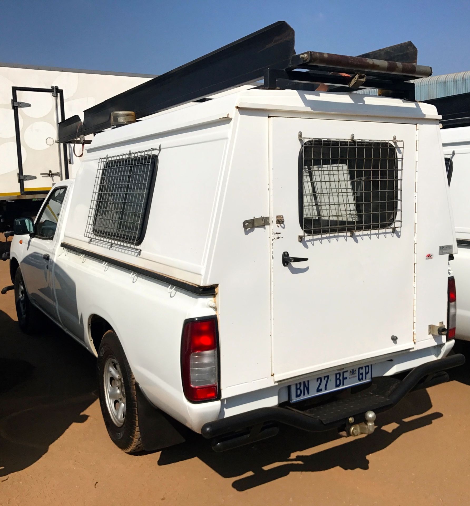 2011 NISSAN NP300 DIESEL LDV WITH CANOPY (108,091km) - (BN27BFGP) - Image 3 of 3