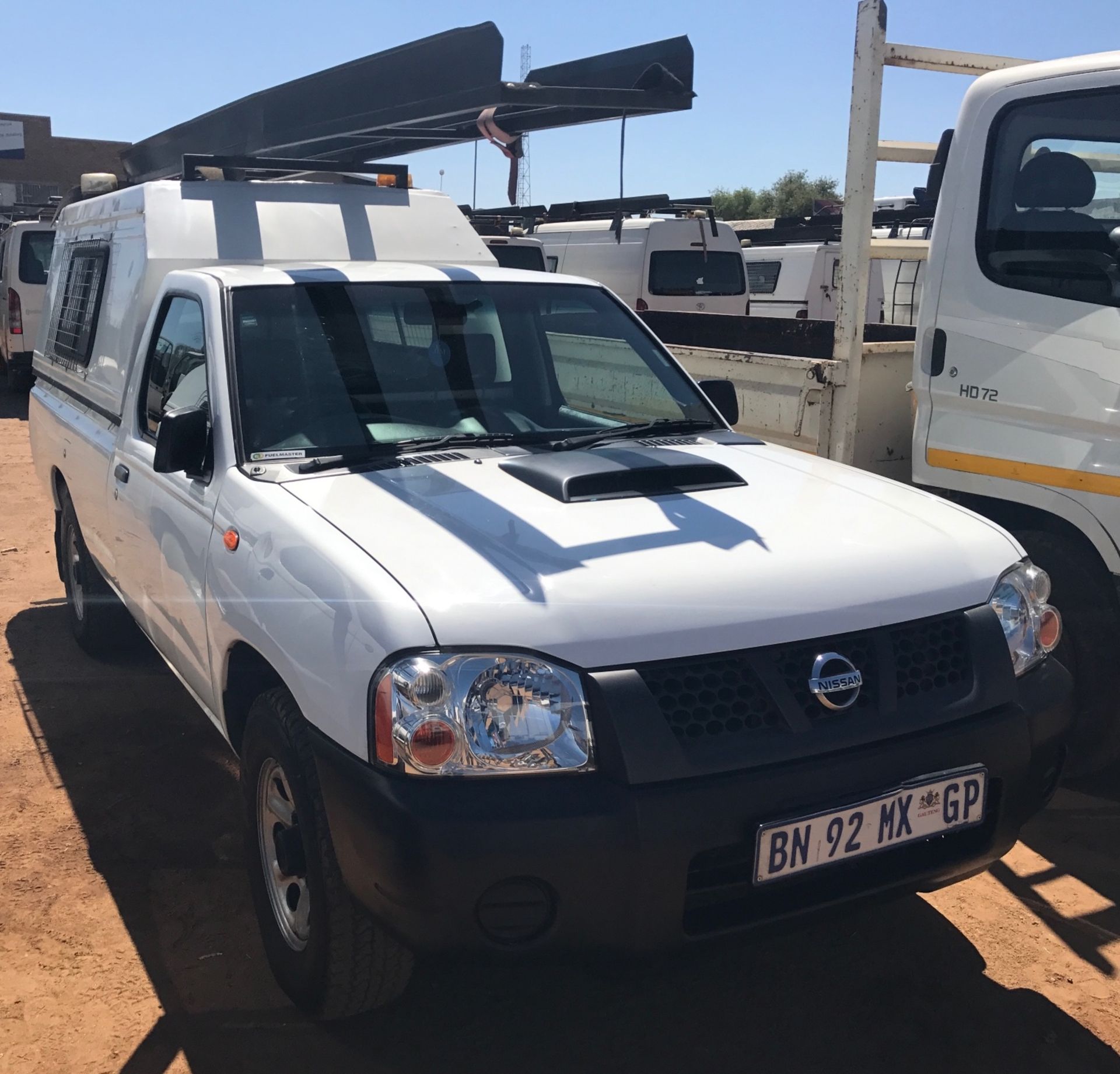 2011 NISSAN NP300 DIESEL LDV WITH CANOPY (75,349km) - (BN92MXGP)