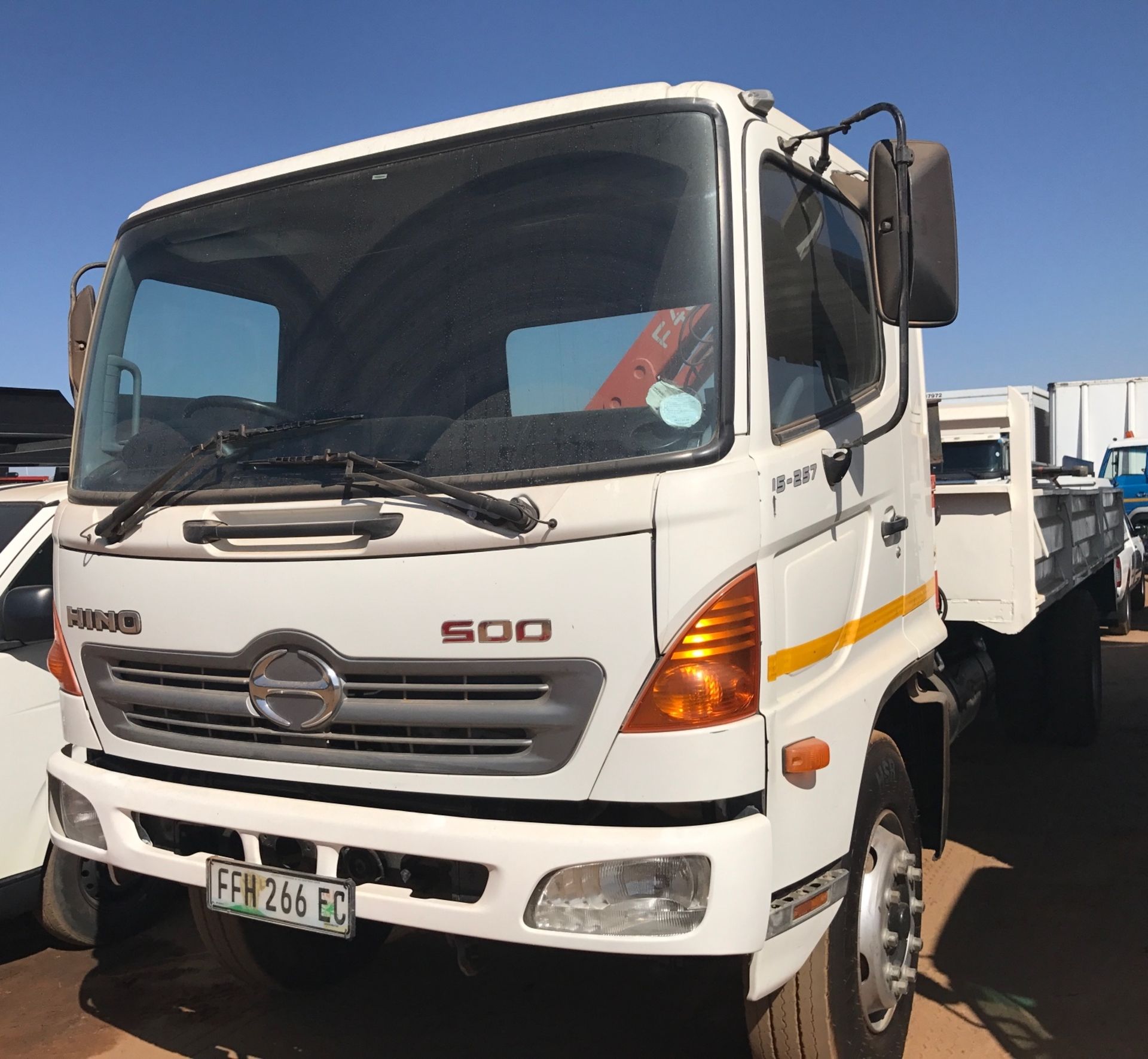 2009 TOYOTA HINO 500 15-257 D/SIDE CRANE TRUCK - (FFH266EC)