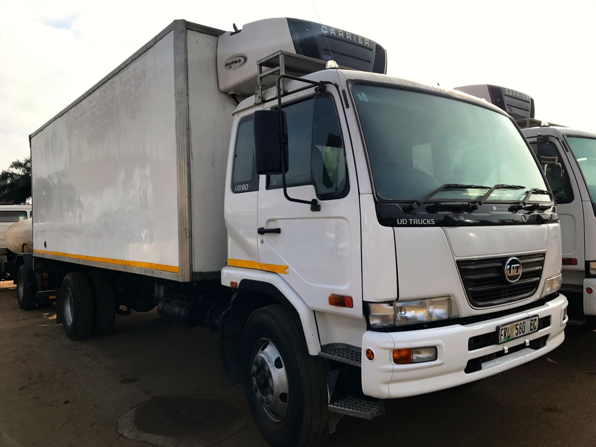 2011 NISSAN UD80 REEFER - (FRL580EC)