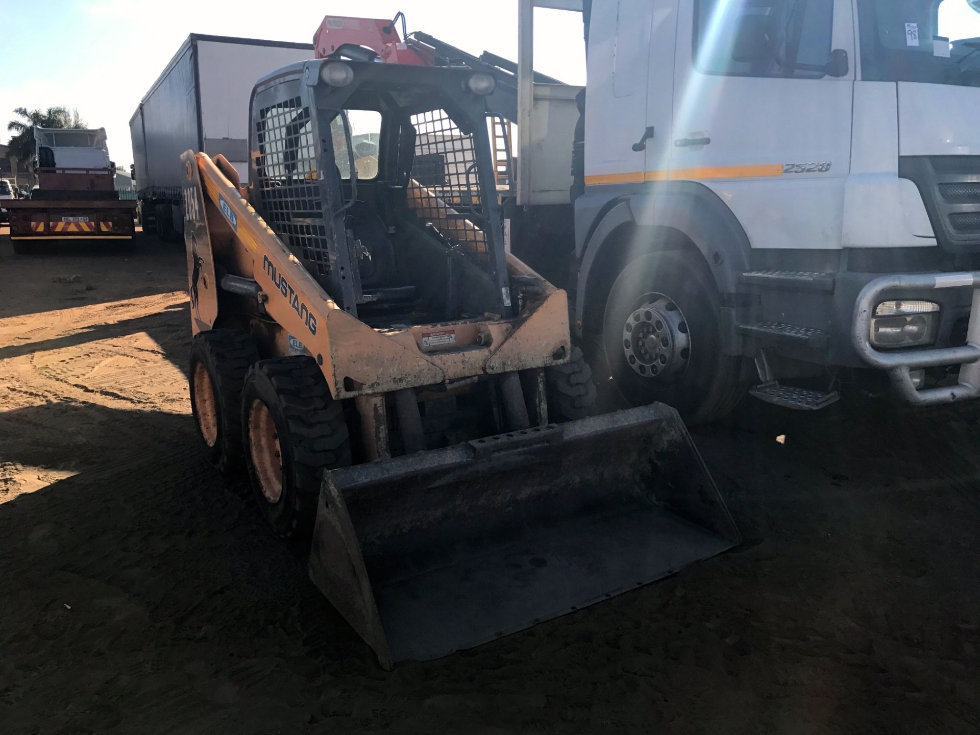 2014 MUSTANG 2054 SKIDSTEER - (MMC02054J00010338)