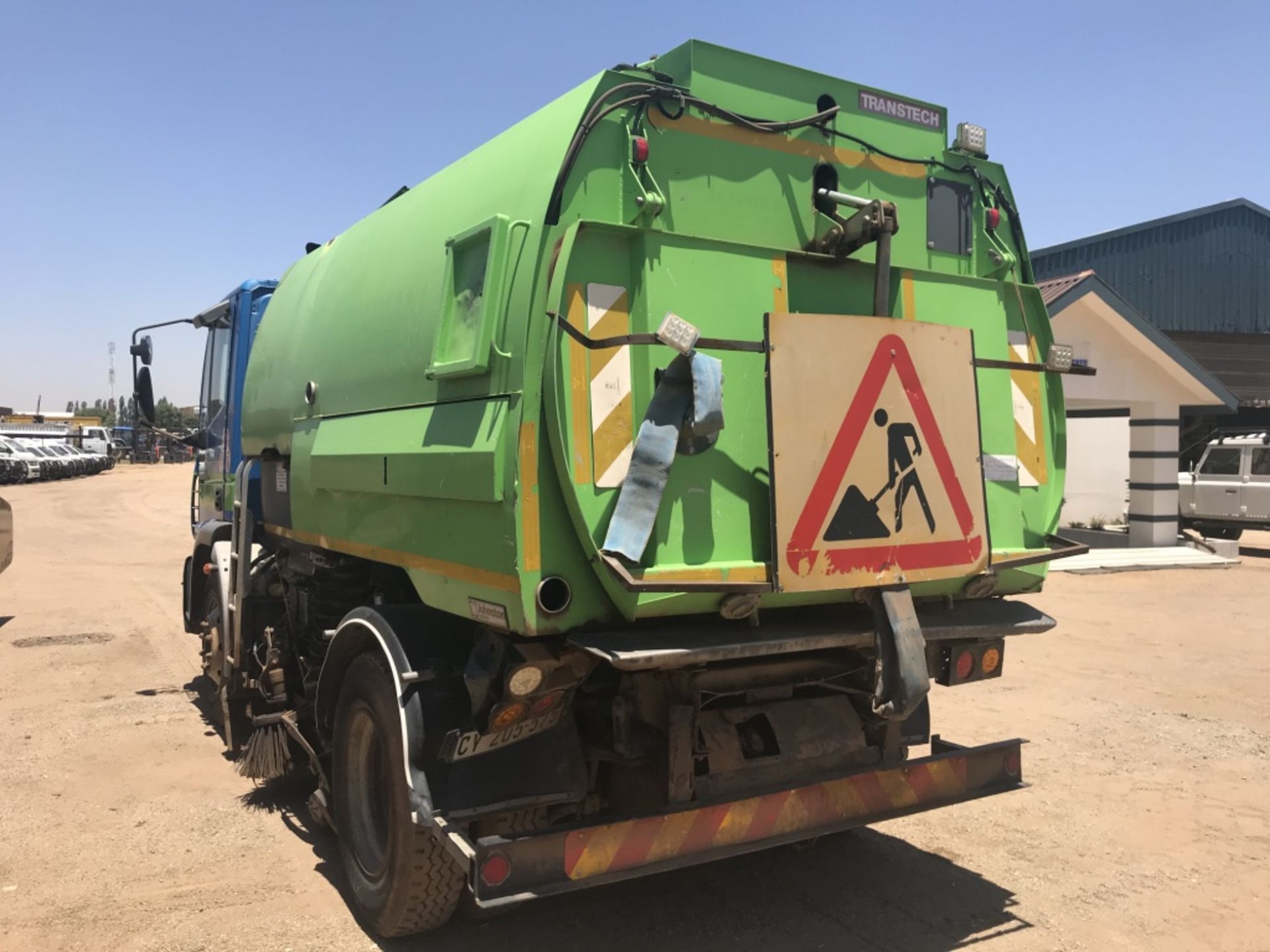 2007 IVECO 140E18 WITH JOHNSTON ROAD SWEEPER (NON-RUNNER) - (CY205575) - Image 3 of 3