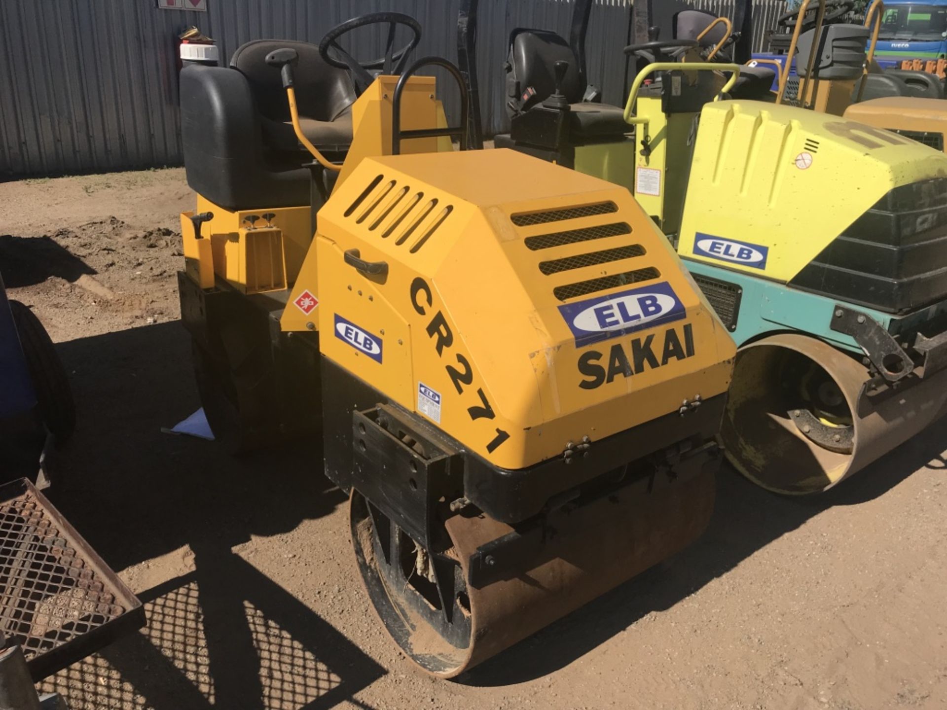 2014 SAKAI CR271 1.6 TON D/DRUM VIBRATORY ROLLER - (4CR2-20221)