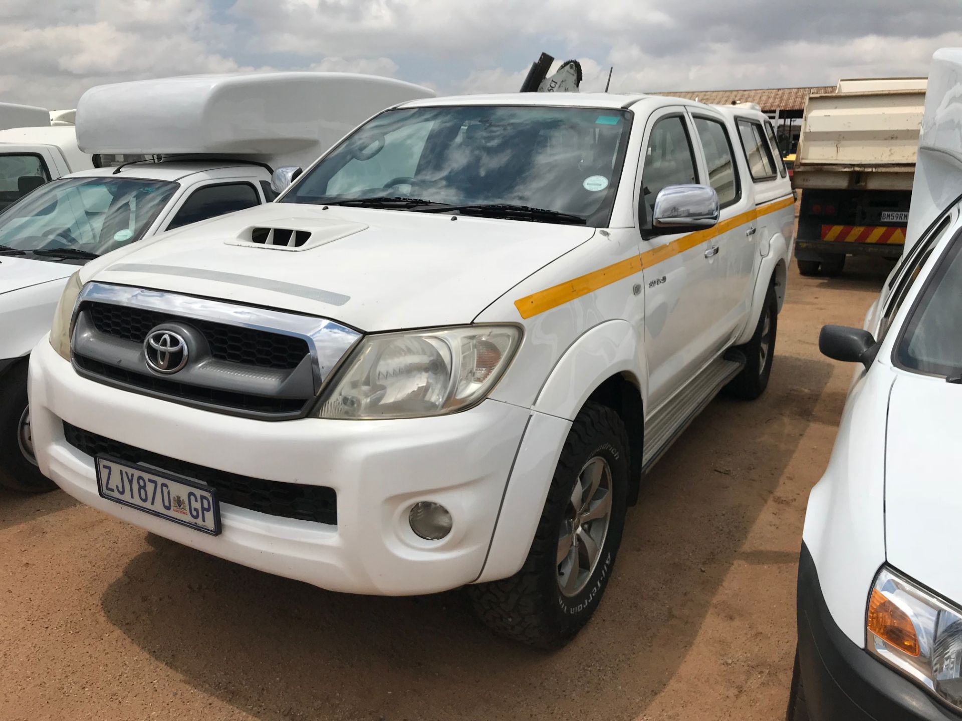 2010 TOYOTA HILUX 3.0D-4D 4X4 D/CAB - (ZJY870GP)