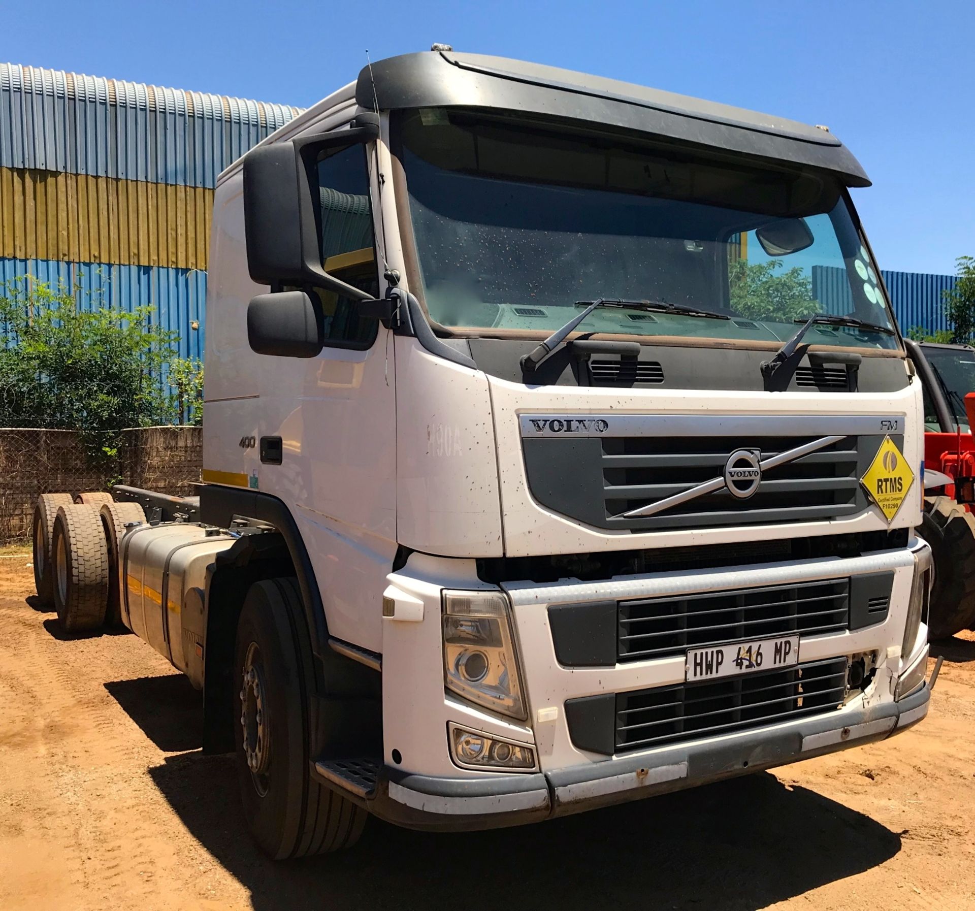 2012 VOLVO FM400 6X2 CHASSIS CAB (NON-RUNNER) (LWB) - (HWP426MP)