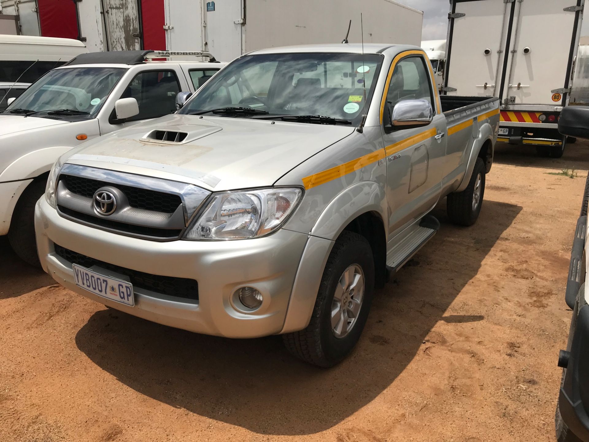 2009 TOYOTA HILUX 3.0D-4D 4X4 LDV - (YVB007GP)