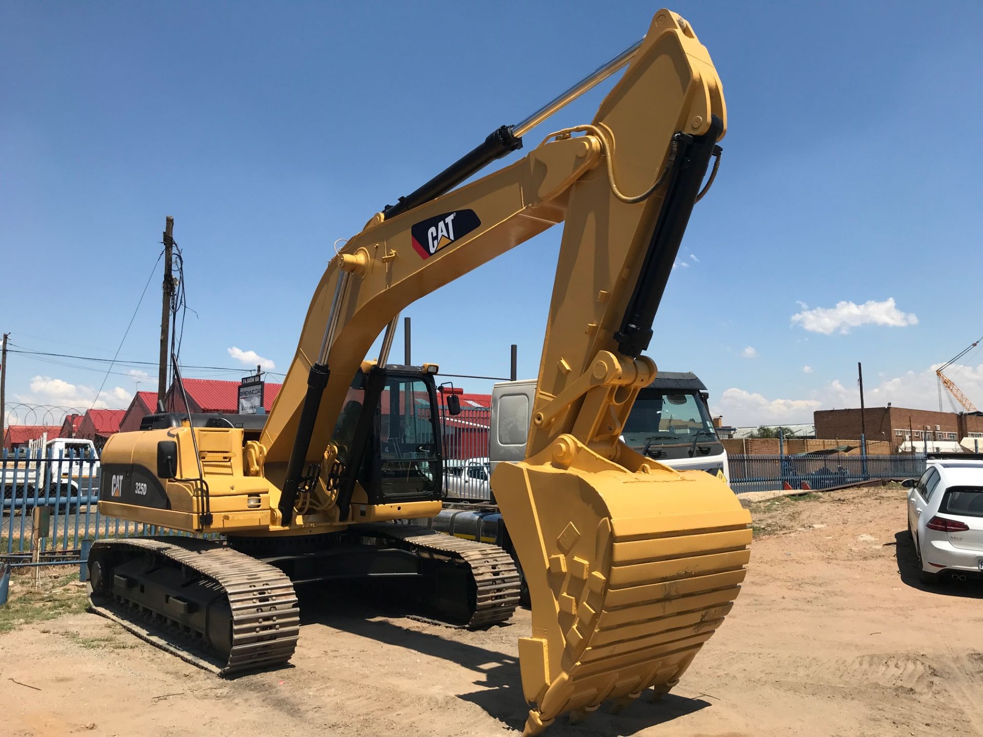 2007 CAT 325D EXCAVATOR - (CAT0325DJKBE00182)