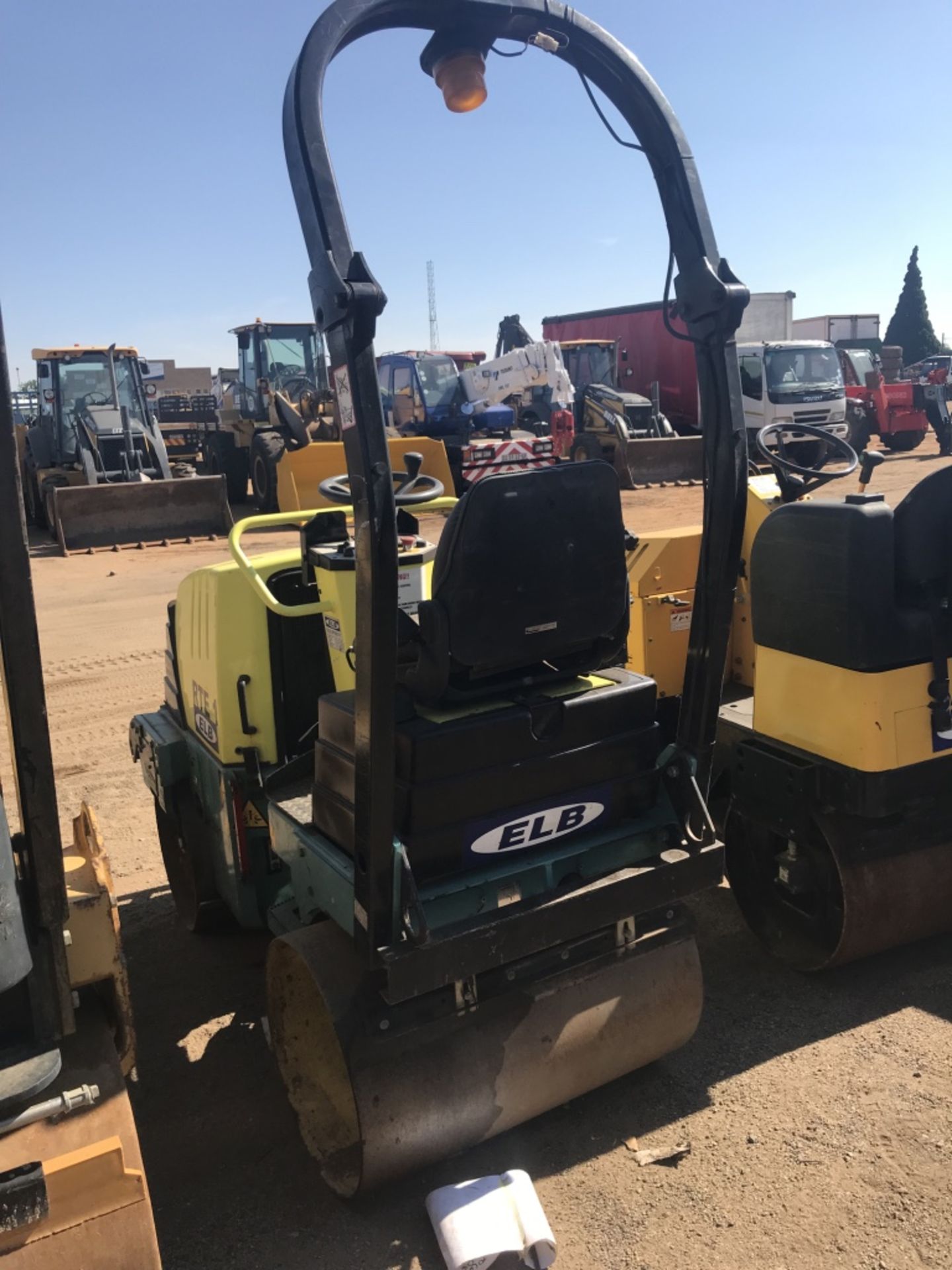 2012 AMMANN AV16 1.6 TON TANDEM ROLLER - (TFAAV16EYC0012772) - Image 2 of 3