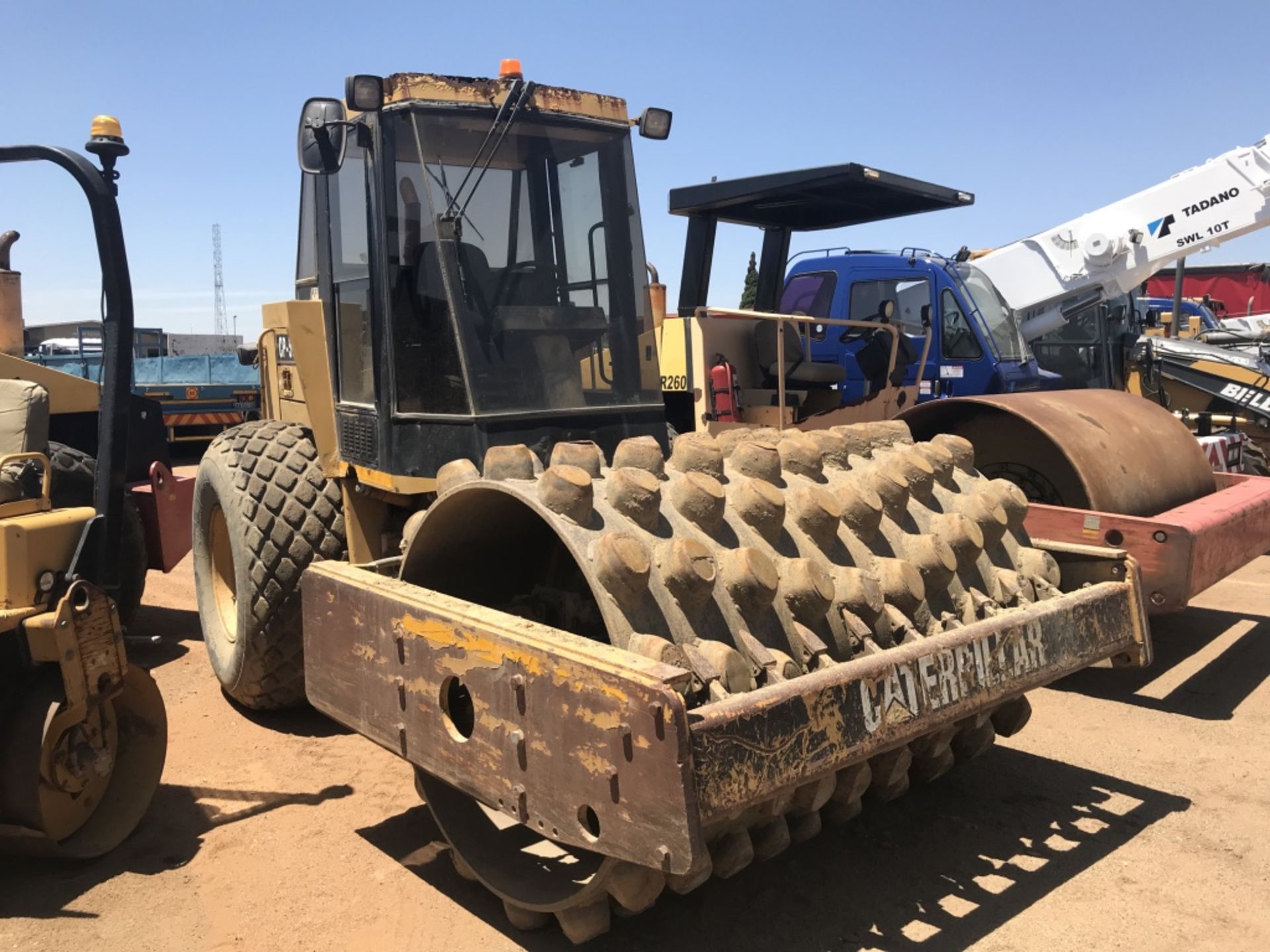 1998 CAT CP563 12 TON PADFOOT ROLLER - (47000098)