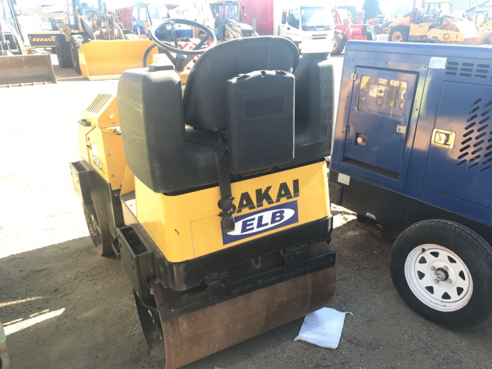 2014 SAKAI CR271 1.6 TON D/DRUM VIBRATORY ROLLER - (4CR2-20221) - Image 2 of 3