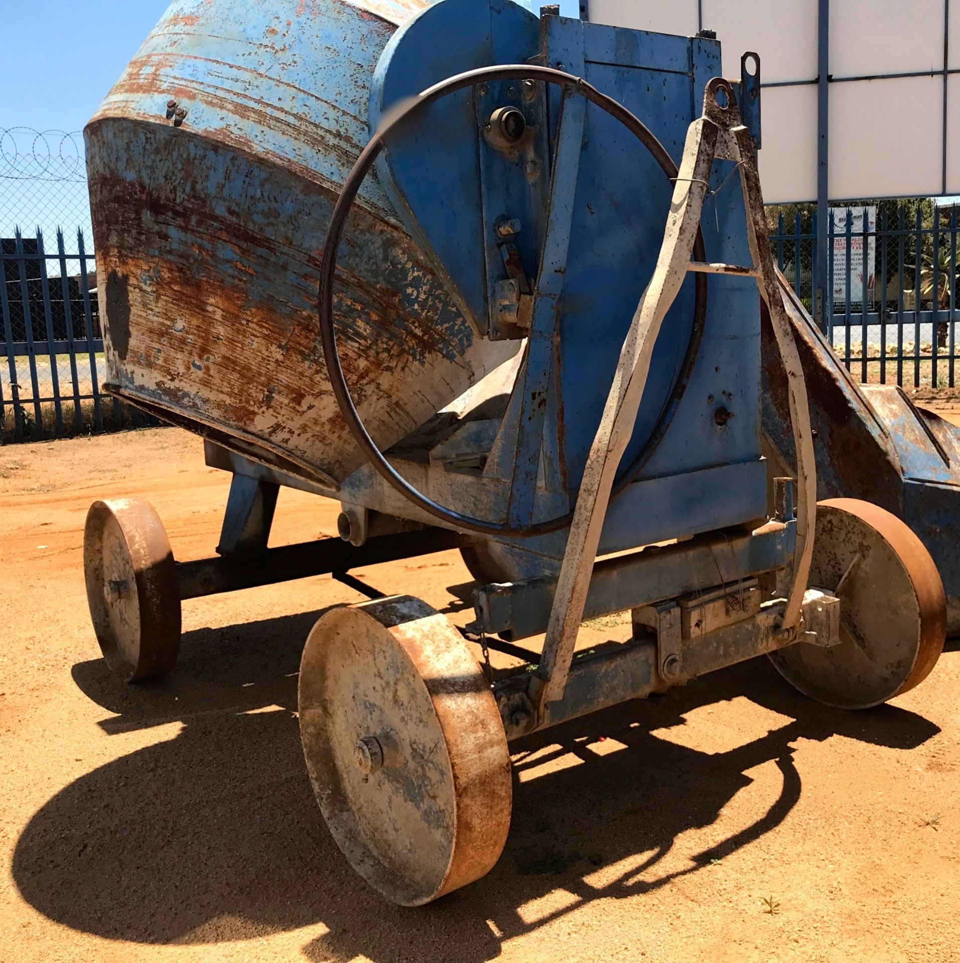 WINGET C30 MOBILE CONCRETE MIXER - (A2)