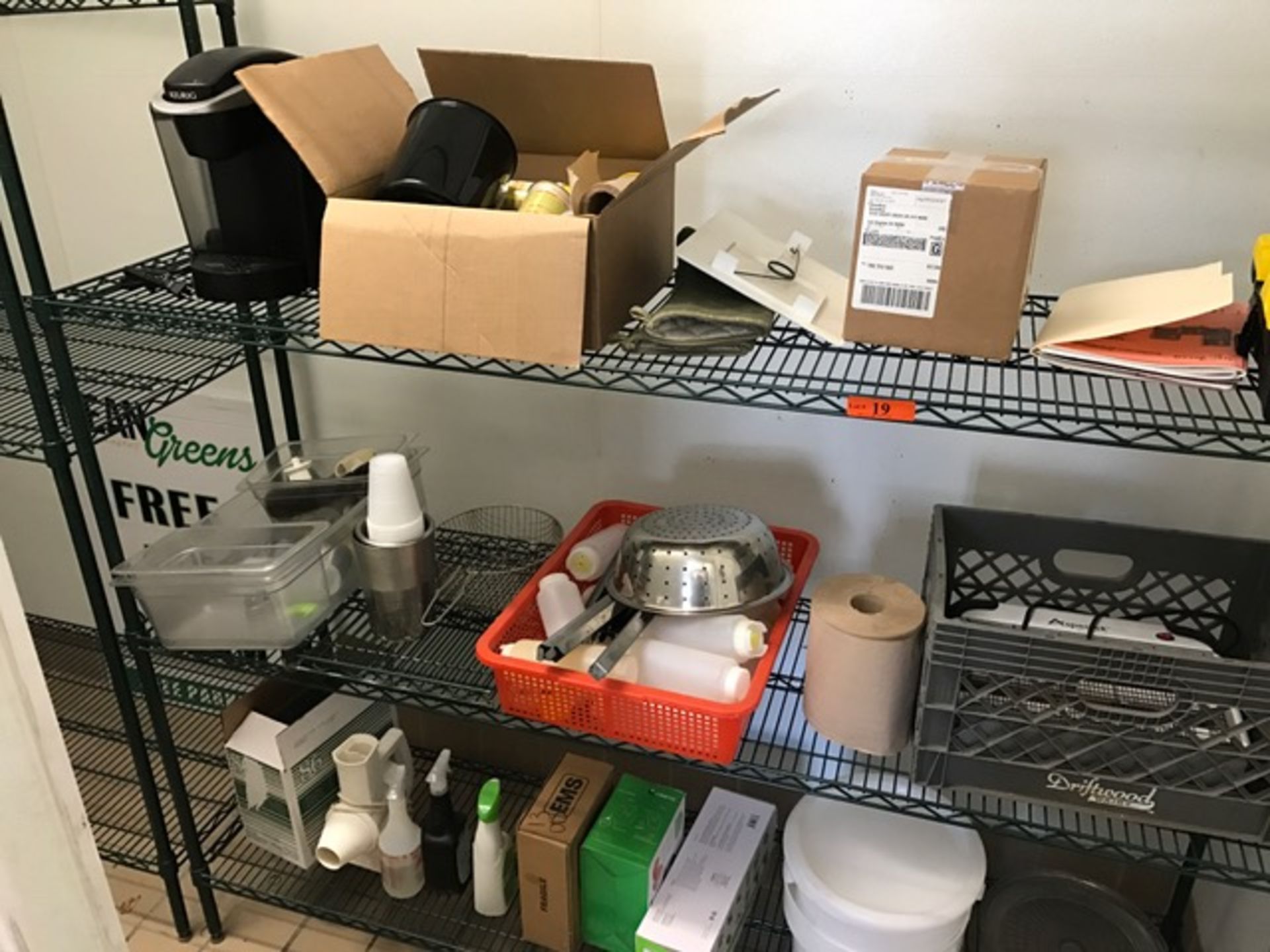 LOT OF MISCELLANEOUS ITEMS - CONTENTS OF RACK