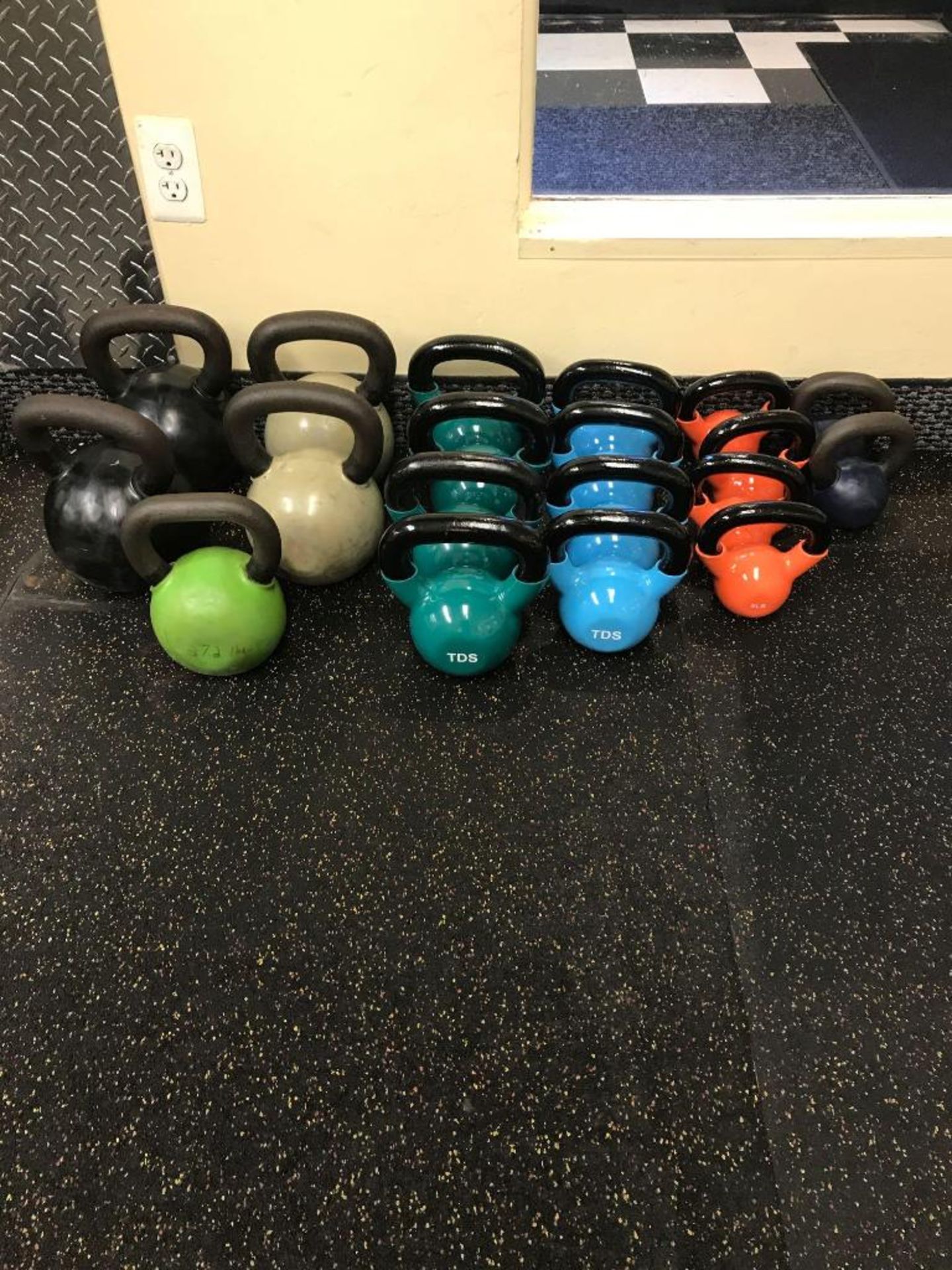 Assorted Kettlebells ( 5 - 50 LBS )