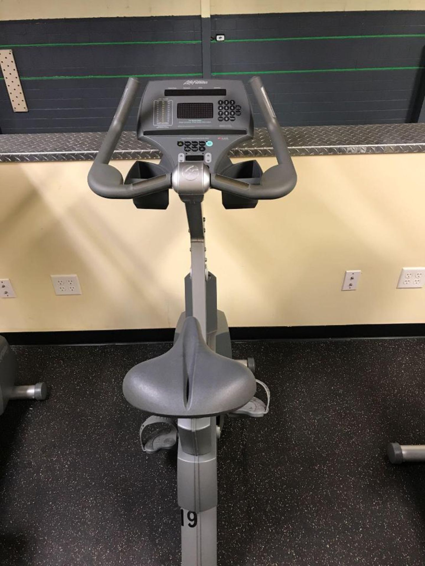 Life Fitness 95Ci Upright Exercise Bike