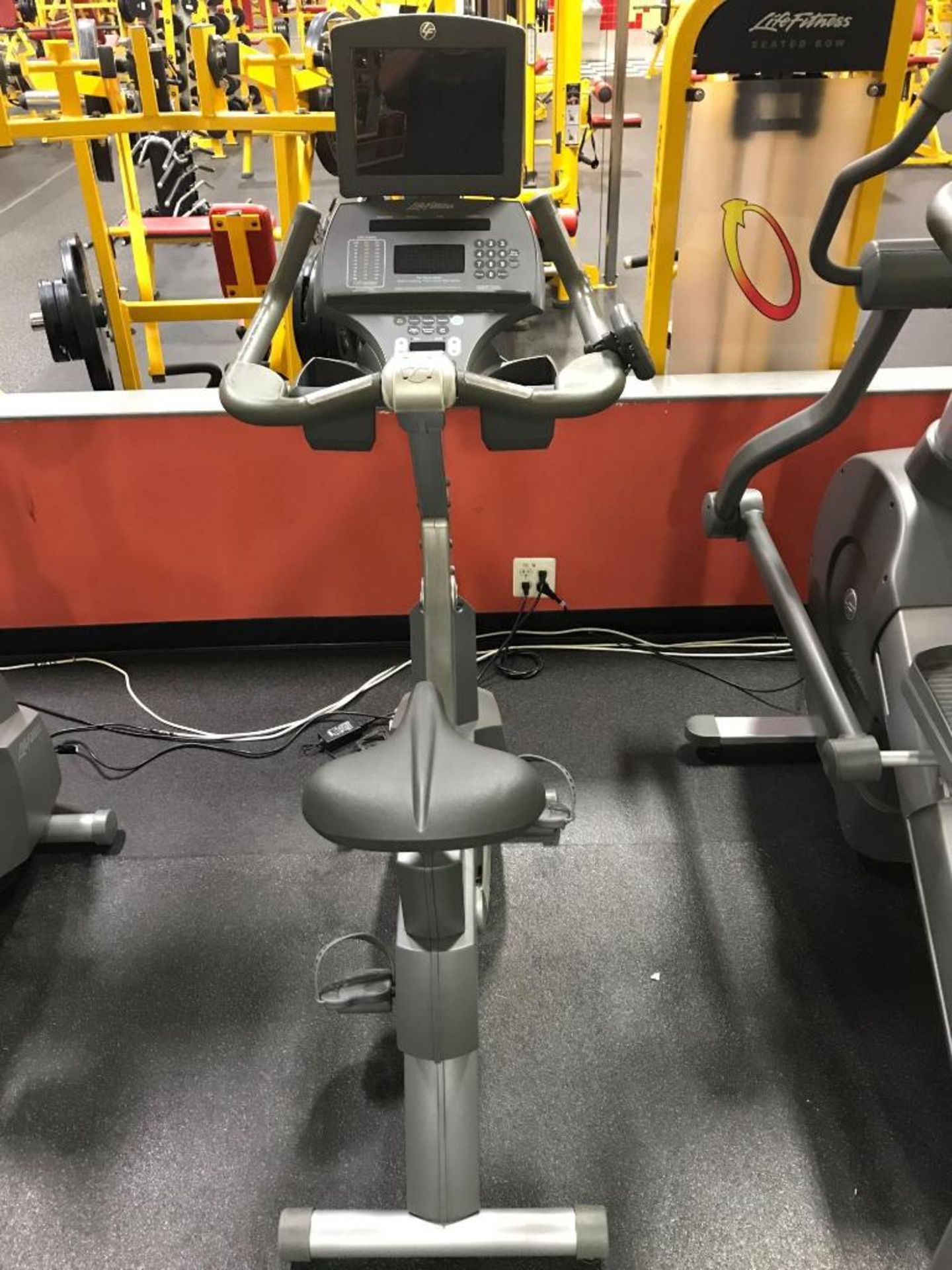 Life Fitness 95Ci Upright Exercise Bike