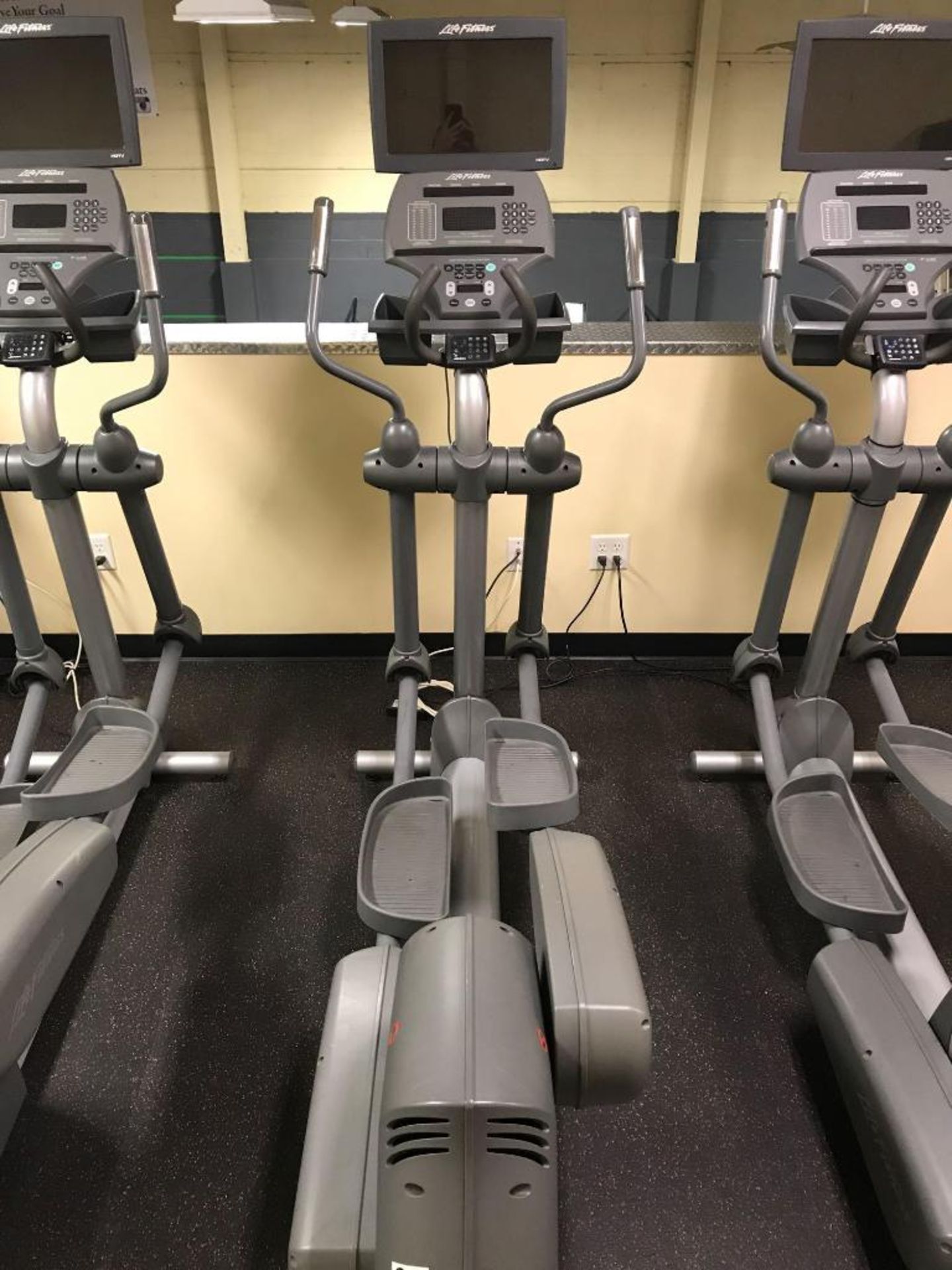 Life Fitness 91Xi Elliptical W/TV