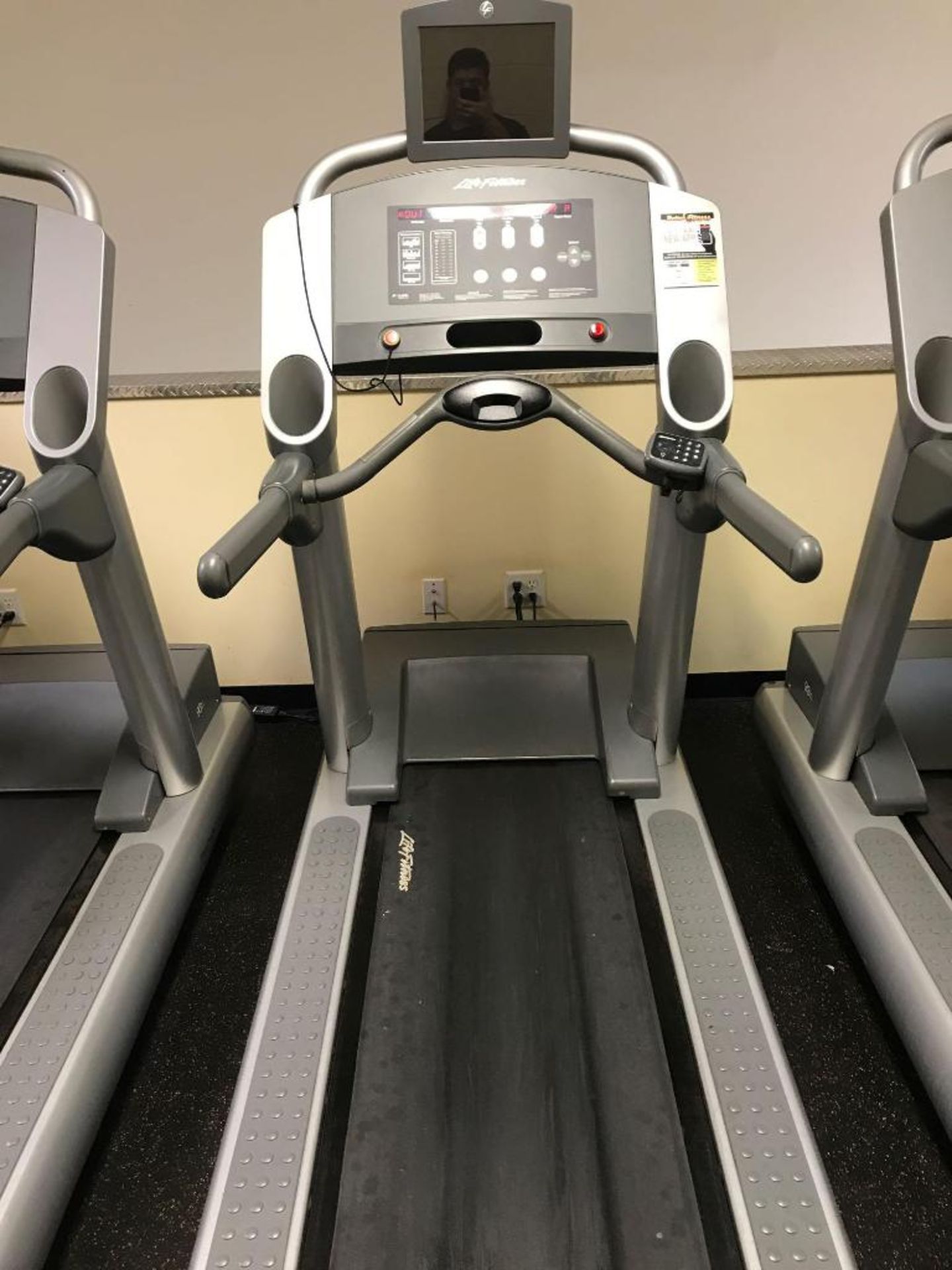 Life Fitness 93Ti Treadmill W/TV