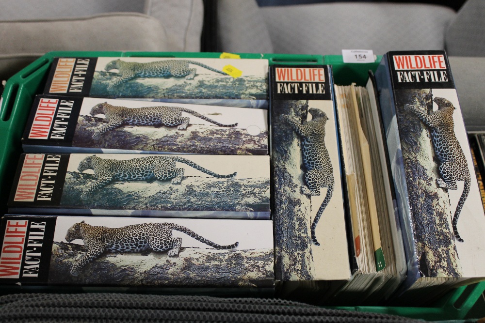 A BOX OF WILDLIFE FACT FILES
