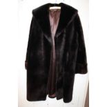 A LADIES VINTAGE FUR COAT