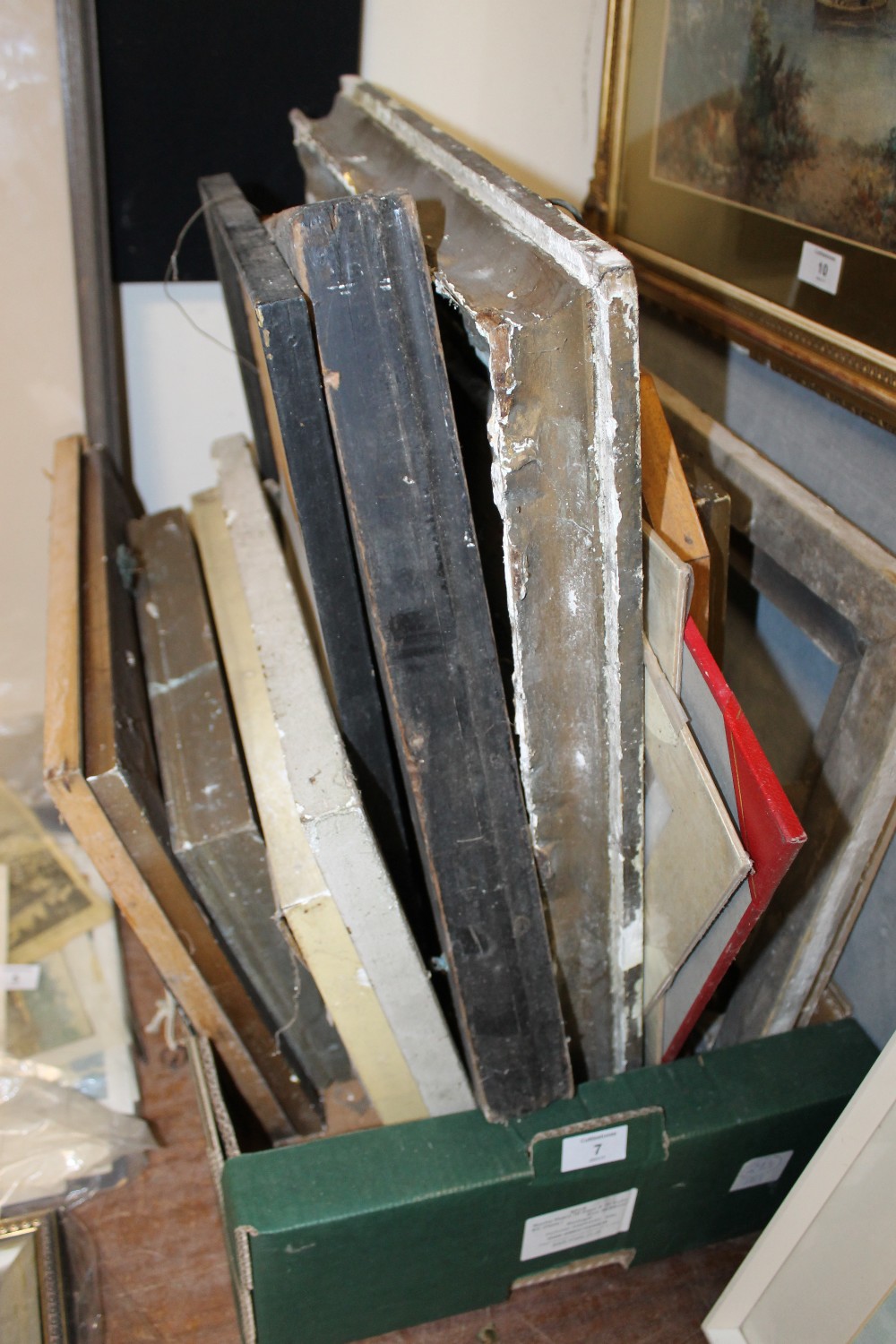 A BOX OF ASSORTED FRAMES