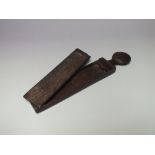 AN EARLY 19TH CENTURY CUT THROAT RAZOR CASE AND STROP, of wooden form, overall L 27 cm