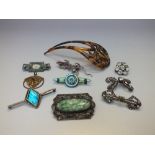 A SILVER FILIGREE CHINESE JADE TYPE BROOCH, together with a small selection of vintage costume jewe